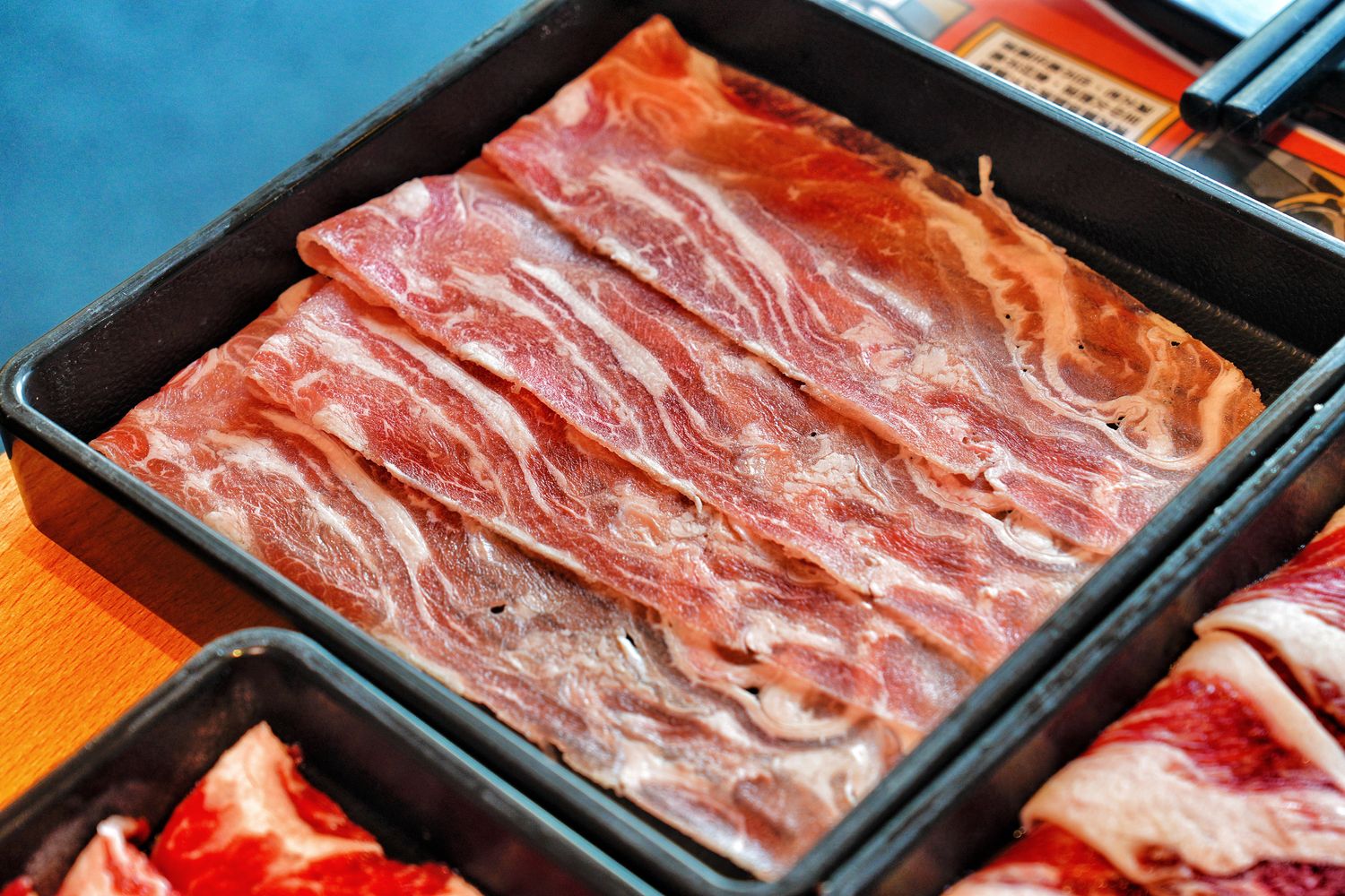 涮饗鍋食べ放題｜新開幕桃園火鍋吃到飽推薦，438 元起爽吃自助吧百種食材! @混血珊莎的奇幻旅程