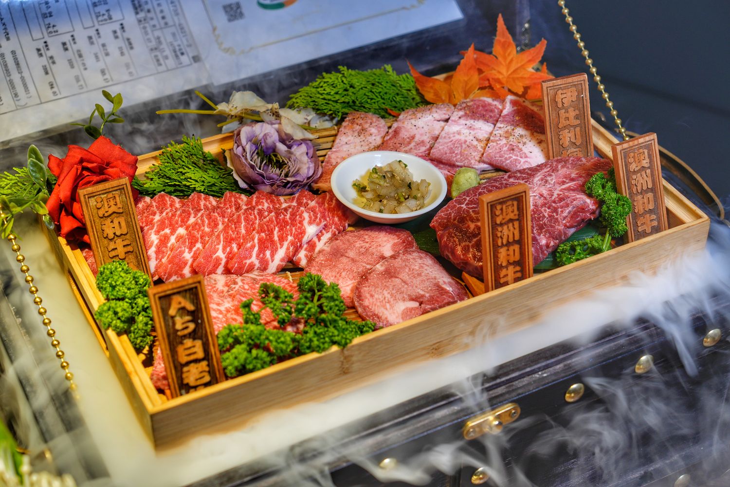 山鯨燒肉西屯店|夢幻和牛寶箱,京都風慶生約會浪漫爆表! @混血珊莎的奇幻旅程 山鯨燒肉西屯店|夢幻和牛寶箱,京都風慶生約會浪漫爆表! @混血珊莎的奇幻旅程