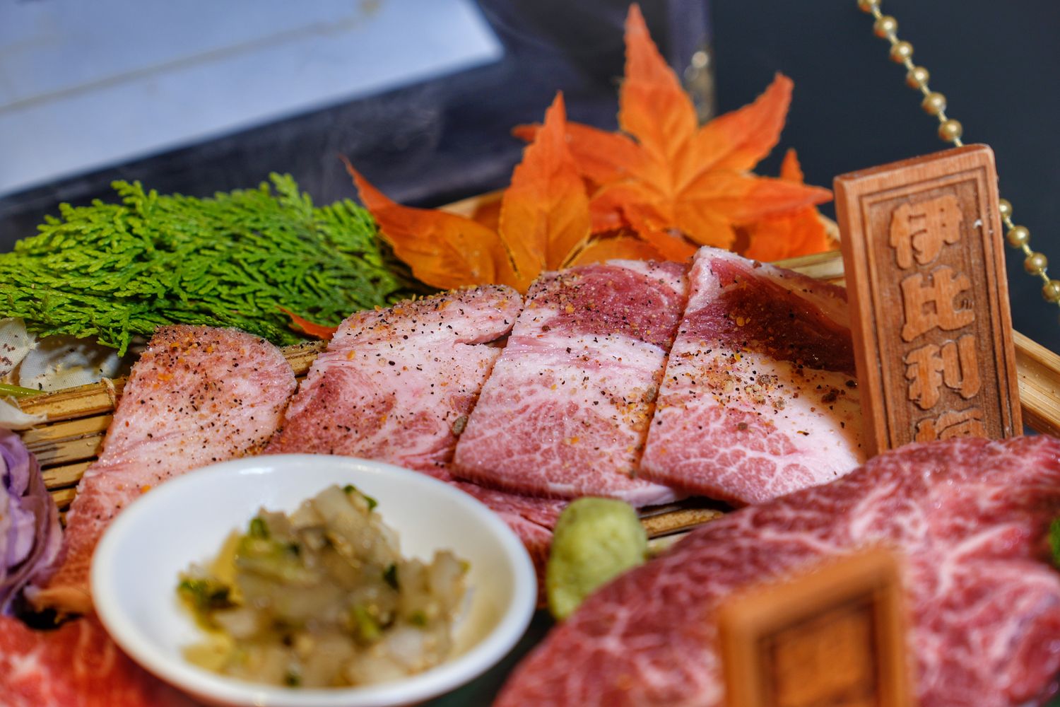 山鯨燒肉西屯店|夢幻和牛寶箱,京都風慶生約會浪漫爆表! @混血珊莎的奇幻旅程 山鯨燒肉西屯店|夢幻和牛寶箱,京都風慶生約會浪漫爆表! @混血珊莎的奇幻旅程