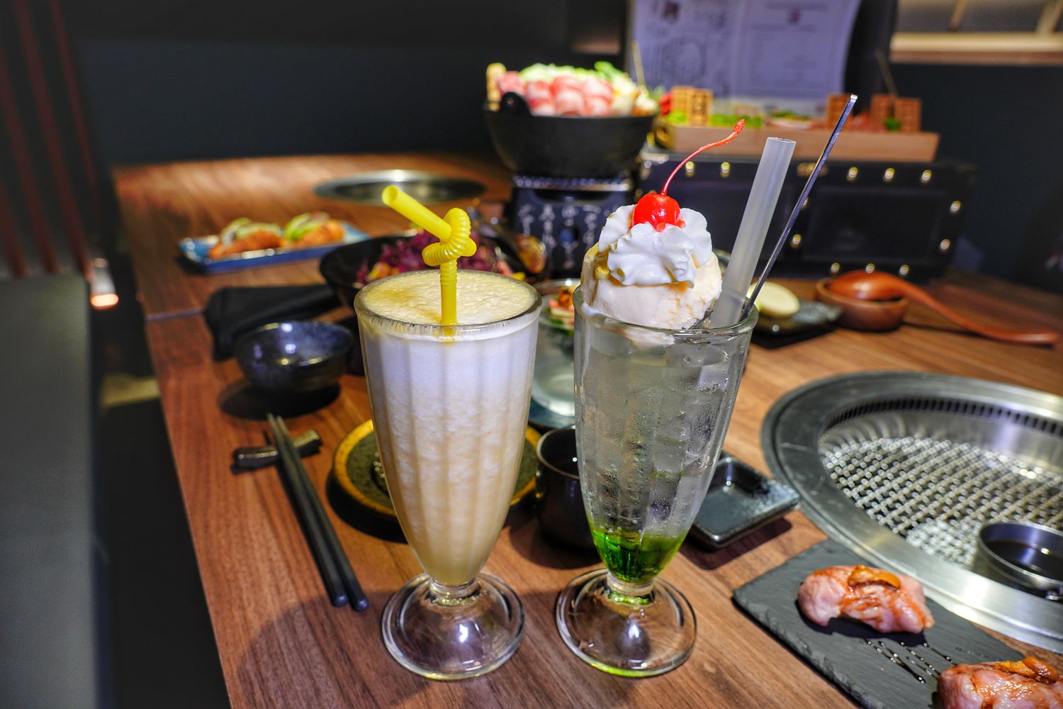 山鯨燒肉西屯店｜夢幻和牛寶箱，京都風慶生約會浪漫爆表! @混血珊莎的奇幻旅程