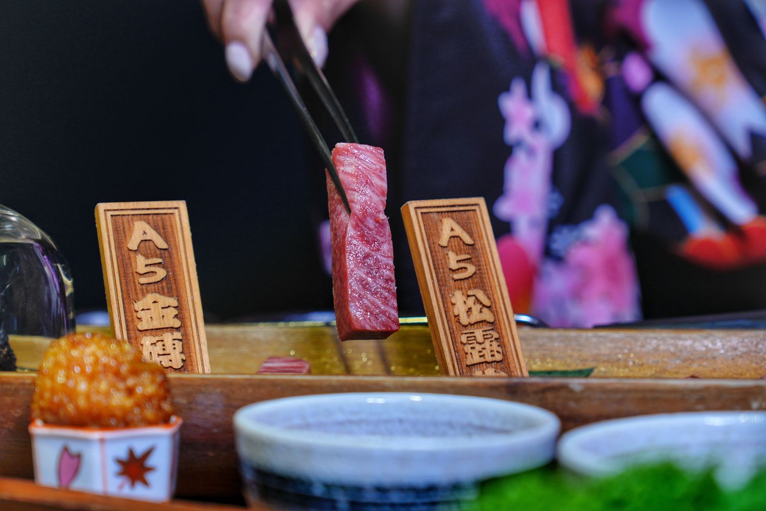 山鯨燒肉西屯店|夢幻和牛寶箱,京都風慶生約會浪漫爆表! @混血珊莎的奇幻旅程 山鯨燒肉西屯店|夢幻和牛寶箱,京都風慶生約會浪漫爆表! @混血珊莎的奇幻旅程