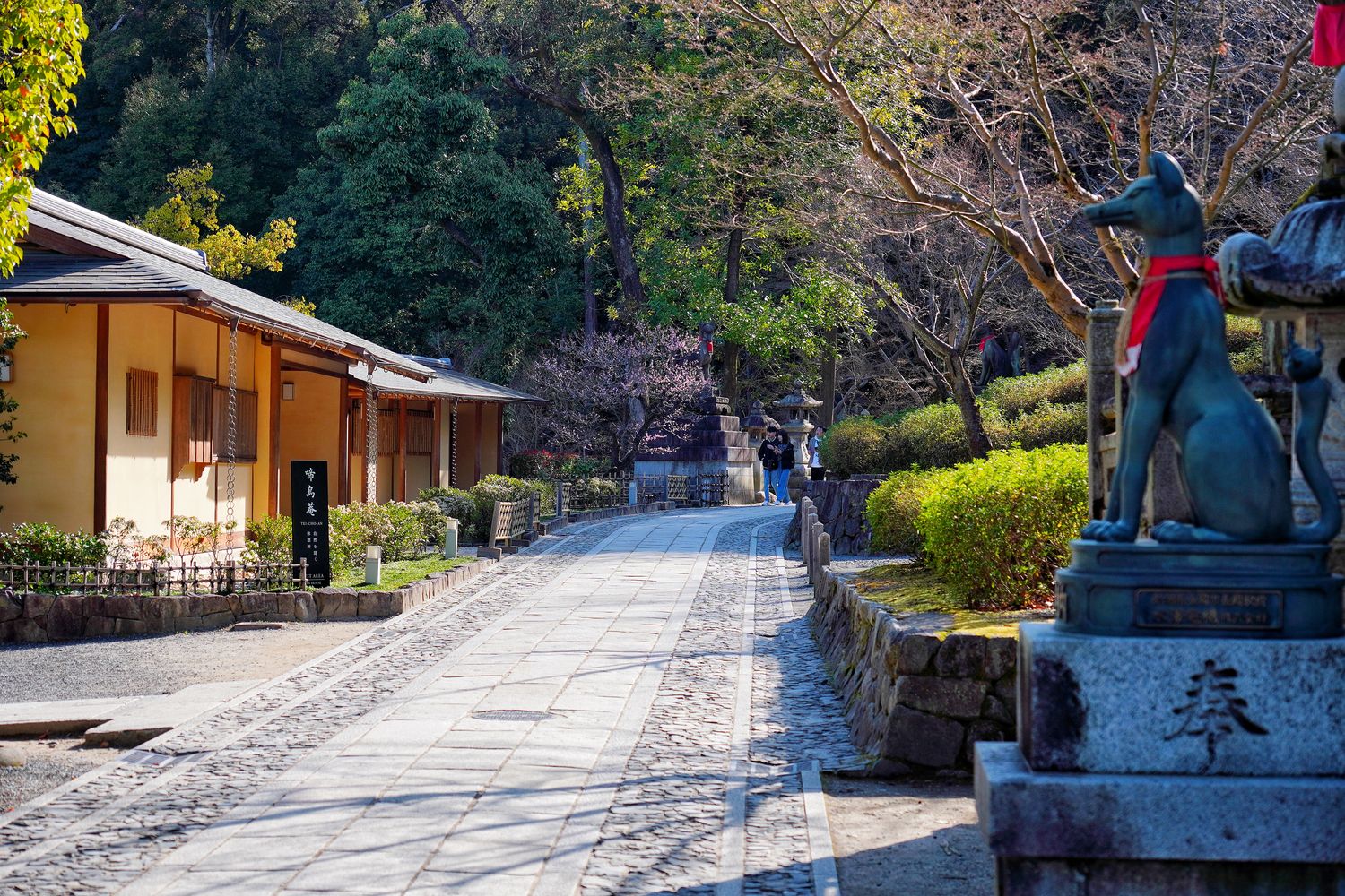 【京都伏見稻荷大社】壯觀千鳥居必拍重點攻略! @混血珊莎的奇幻旅程 【京都伏見稻荷大社】壯觀千鳥居必拍重點攻略! @混血珊莎的奇幻旅程