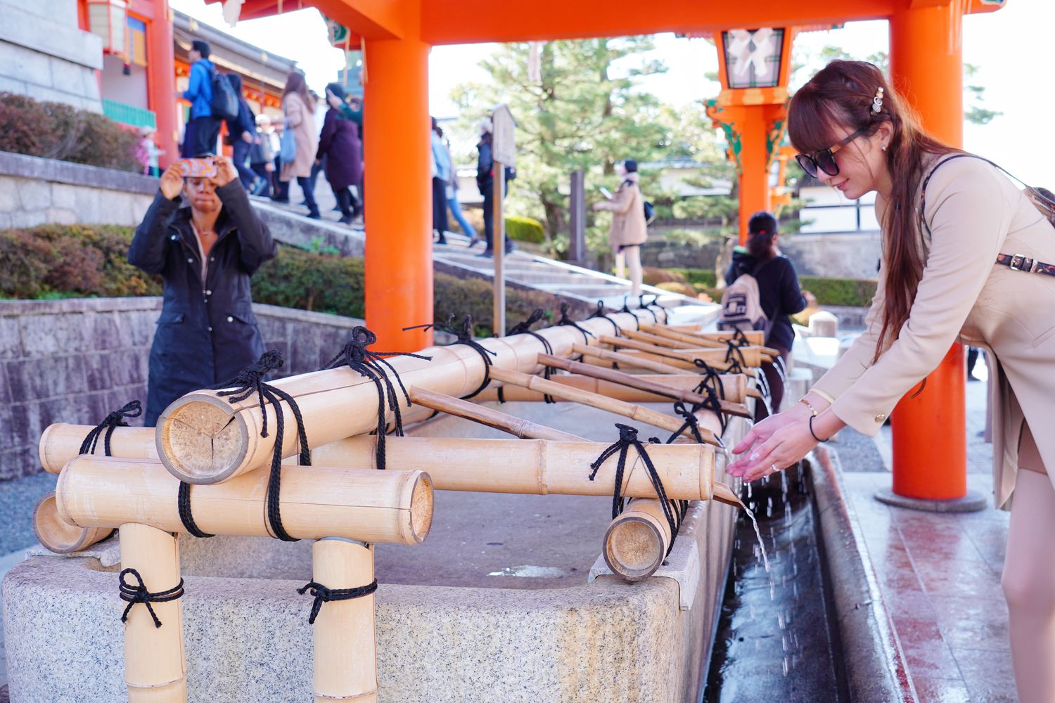 【京都伏見稻荷大社】壯觀千鳥居必拍重點攻略! @混血珊莎的奇幻旅程 【京都伏見稻荷大社】壯觀千鳥居必拍重點攻略! @混血珊莎的奇幻旅程