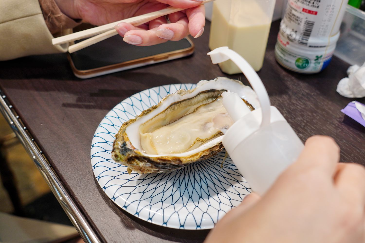 大阪黑門市場｜2025必吃美食、早餐、營業時間交通全攻略! @混血珊莎的奇幻旅程