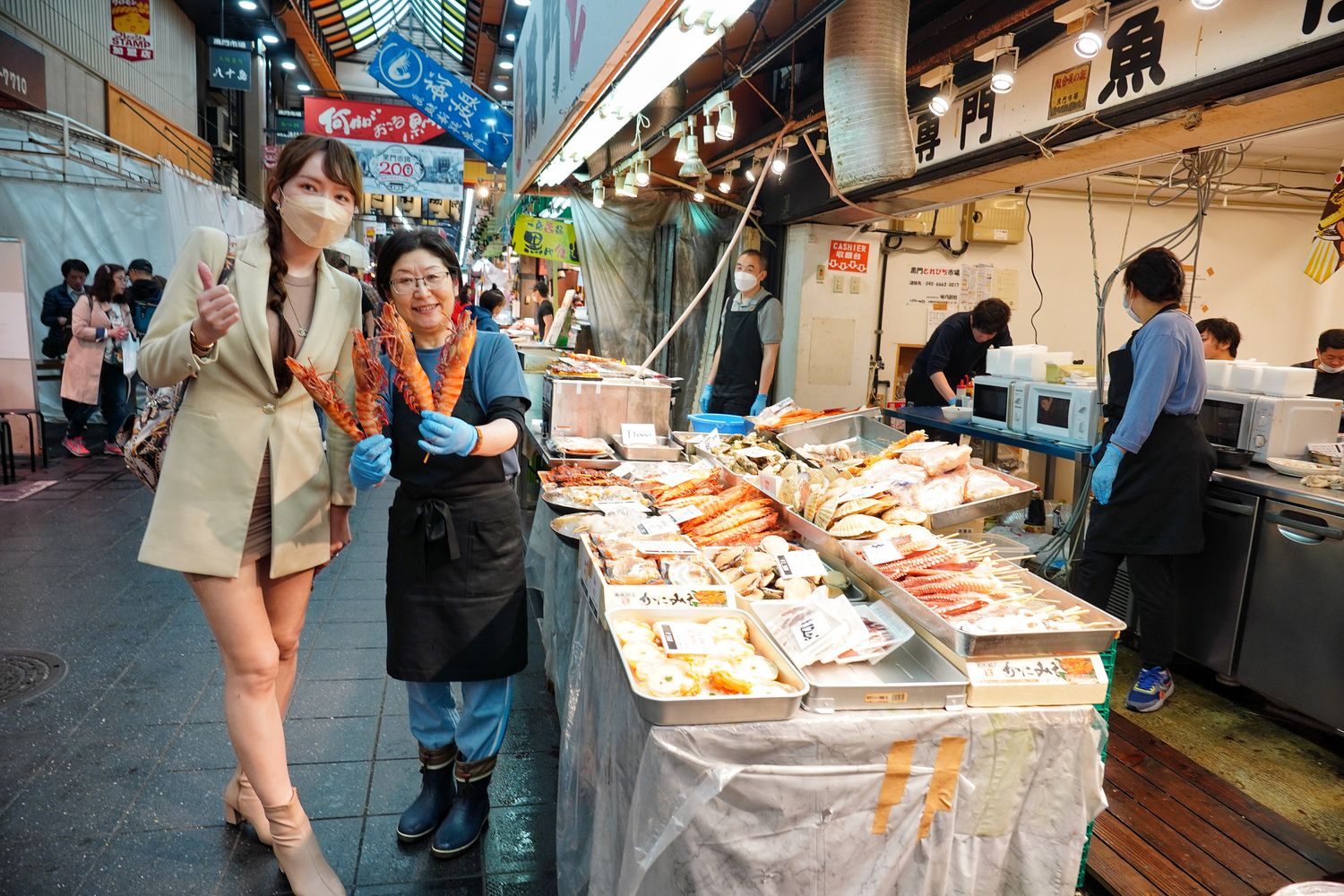 大阪黑門市場｜2025必吃美食、早餐、營業時間交通全攻略! @混血珊莎的奇幻旅程