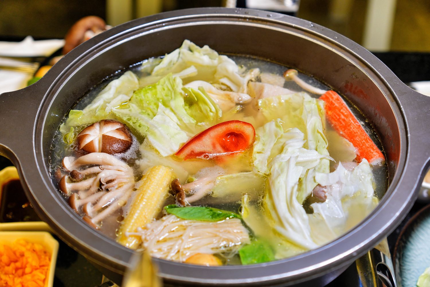 日月潭大淶閣飯店｜水社碼頭住宿絕美湖景第一排! @混血珊莎的奇幻旅程
