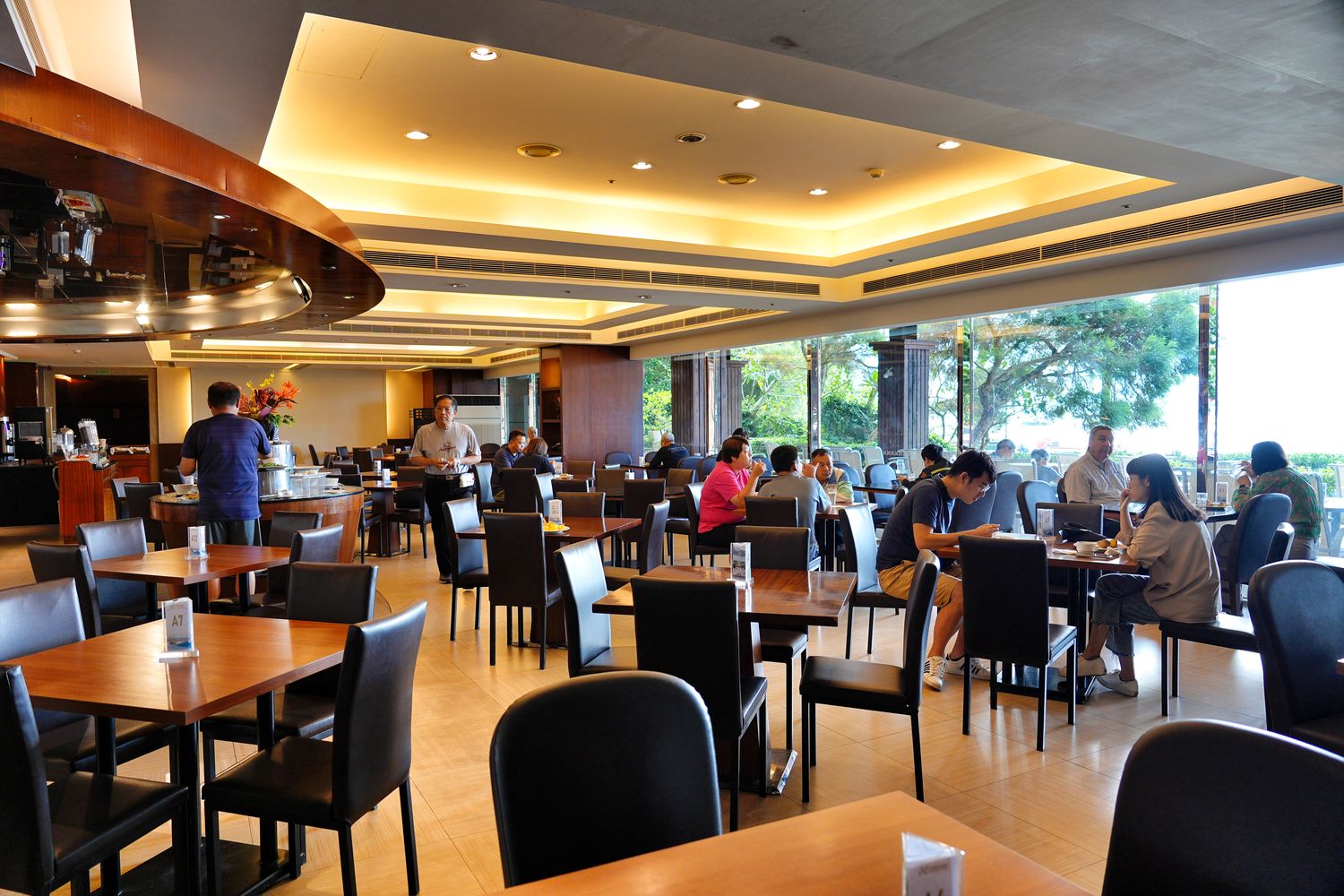 日月潭大淶閣飯店｜水社碼頭住宿絕美湖景第一排! @混血珊莎的奇幻旅程