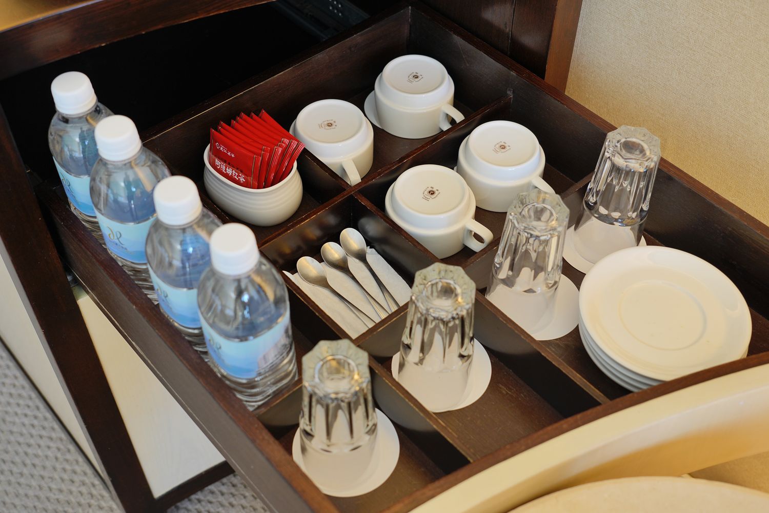 日月潭大淶閣飯店｜水社碼頭住宿絕美湖景第一排! @混血珊莎的奇幻旅程