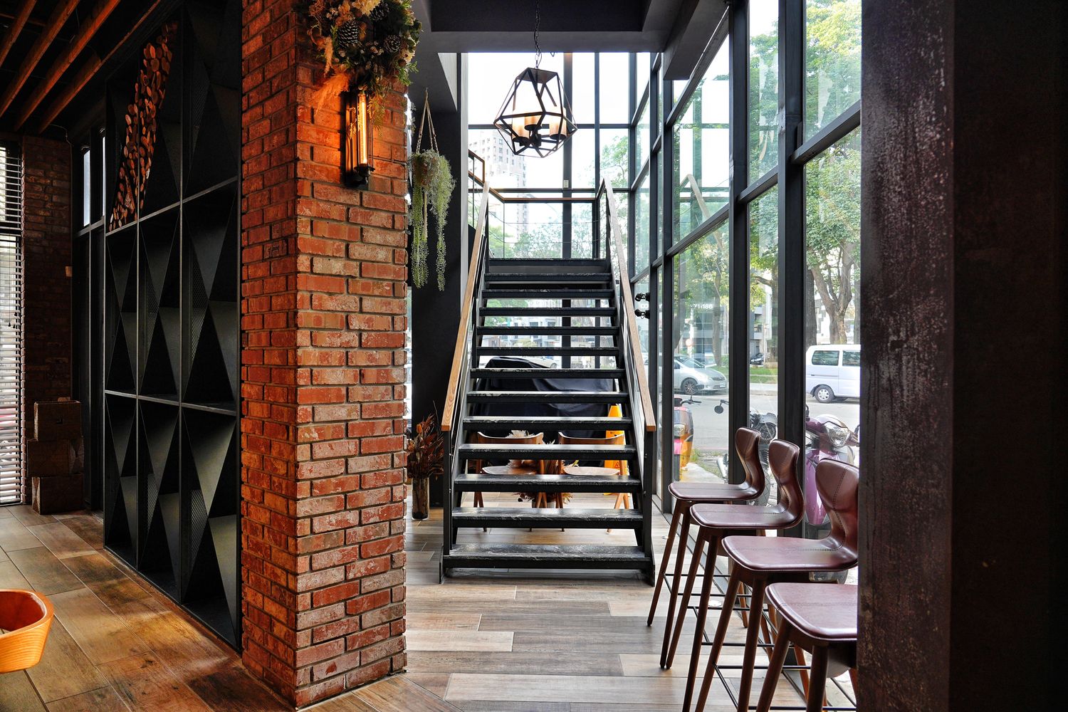 FORE restaurant 柴燒牛排｜台中西區牛排慶生約會首選餐廳! @混血珊莎的奇幻旅程