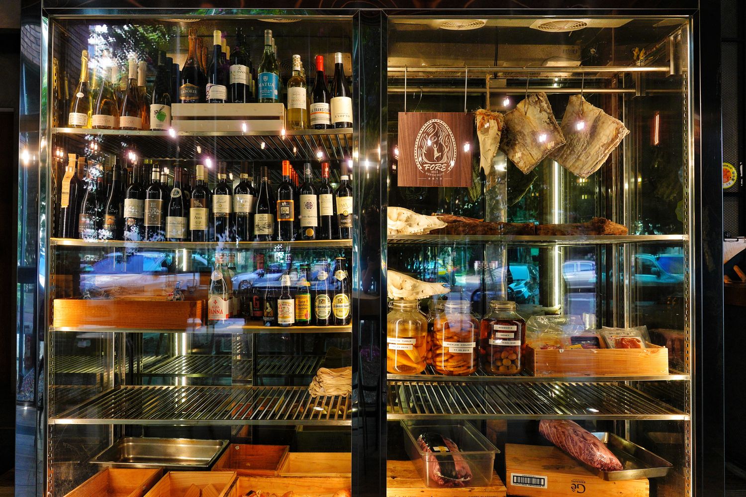 FORE restaurant 柴燒牛排｜台中西區牛排慶生約會首選餐廳! @混血珊莎的奇幻旅程