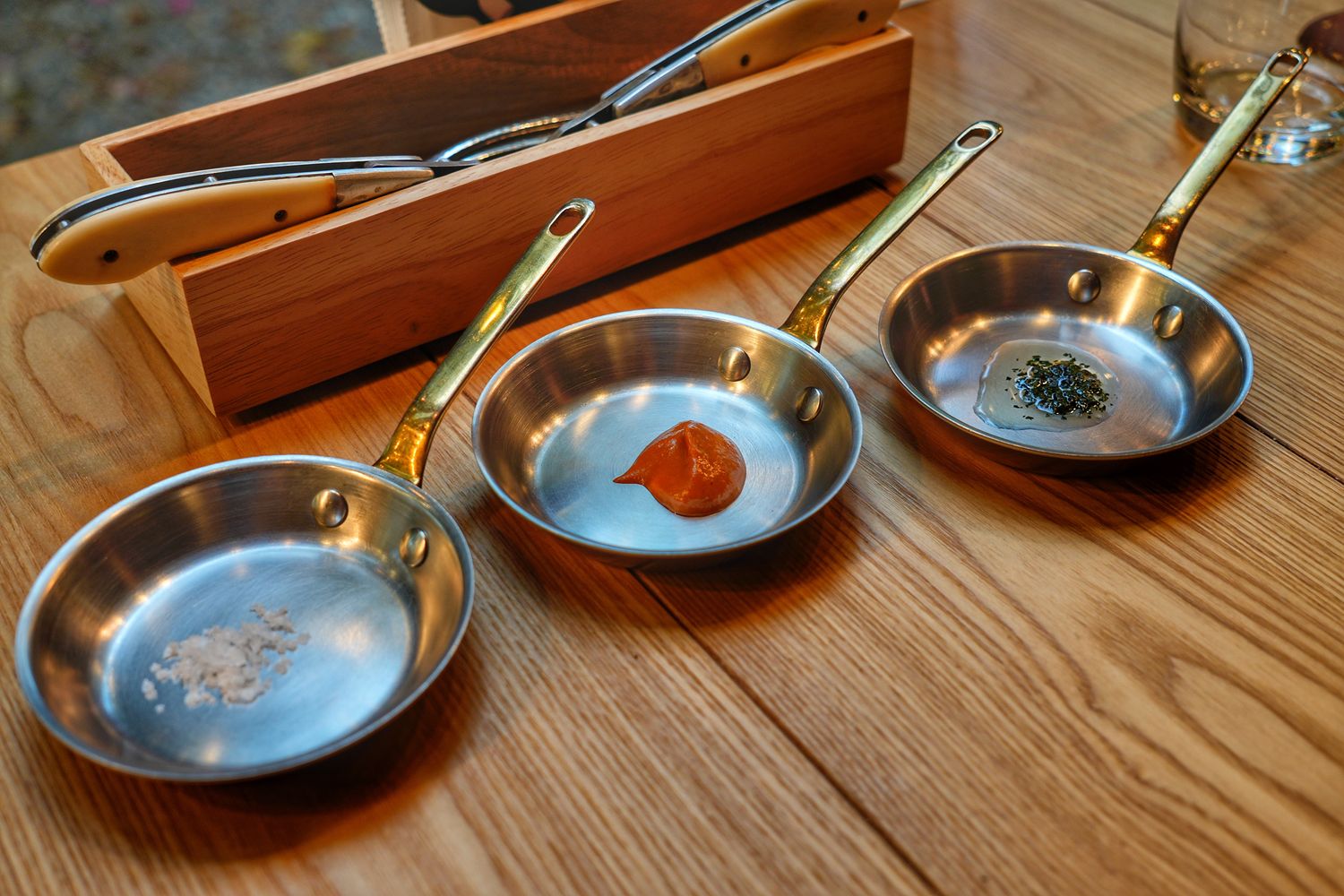 FORE restaurant 柴燒牛排｜台中西區牛排慶生約會首選餐廳! @混血珊莎的奇幻旅程