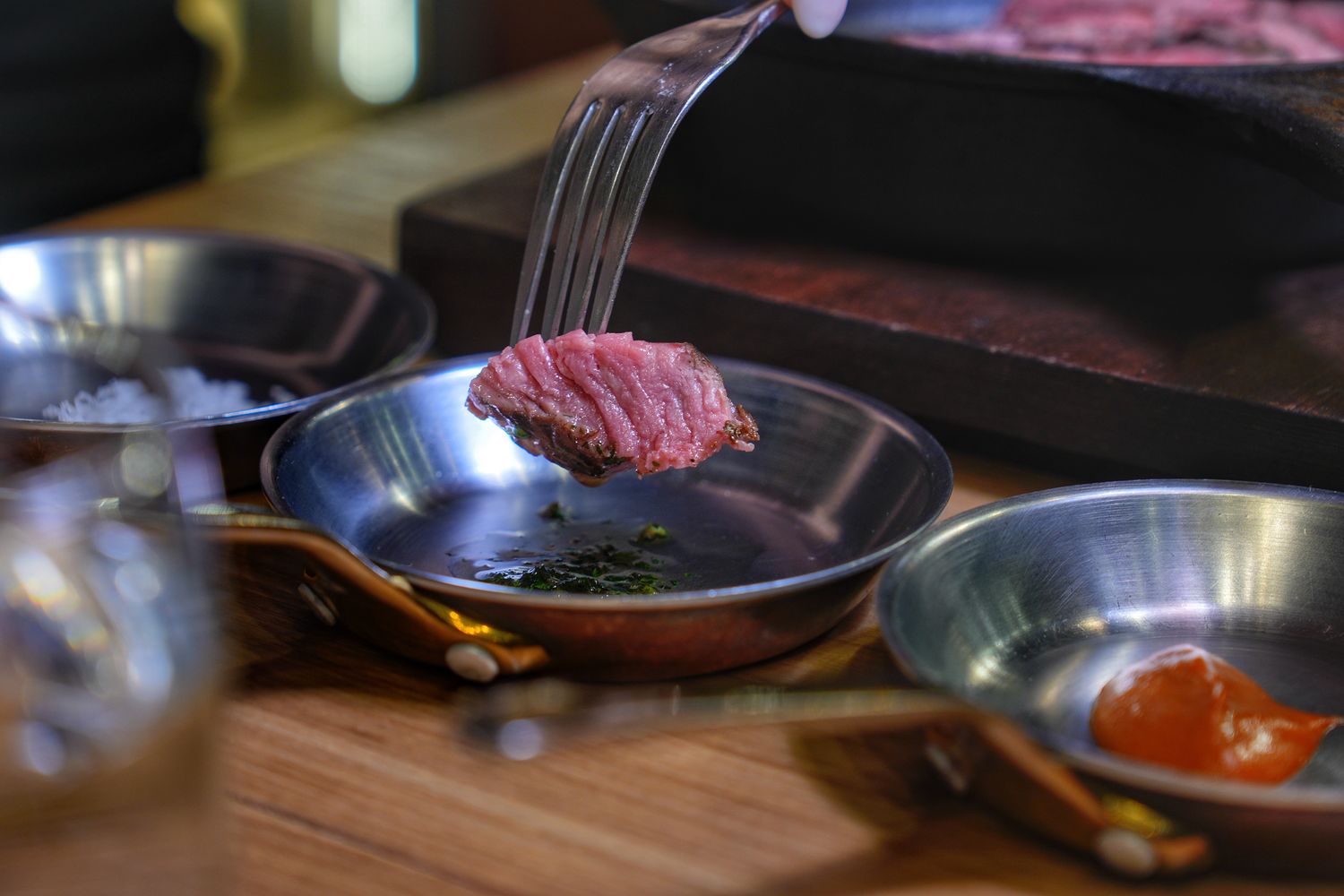 FORE restaurant 柴燒牛排｜台中西區牛排慶生約會首選餐廳! @混血珊莎的奇幻旅程