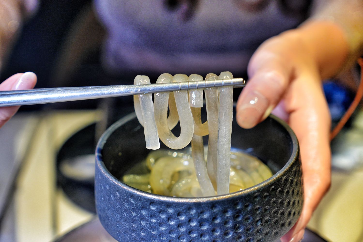 派大鮮精緻鍋物｜新潮火鍋海味現撈活龍蝦螃蟹，萌鍋小熊入浴秀! @混血珊莎的奇幻旅程