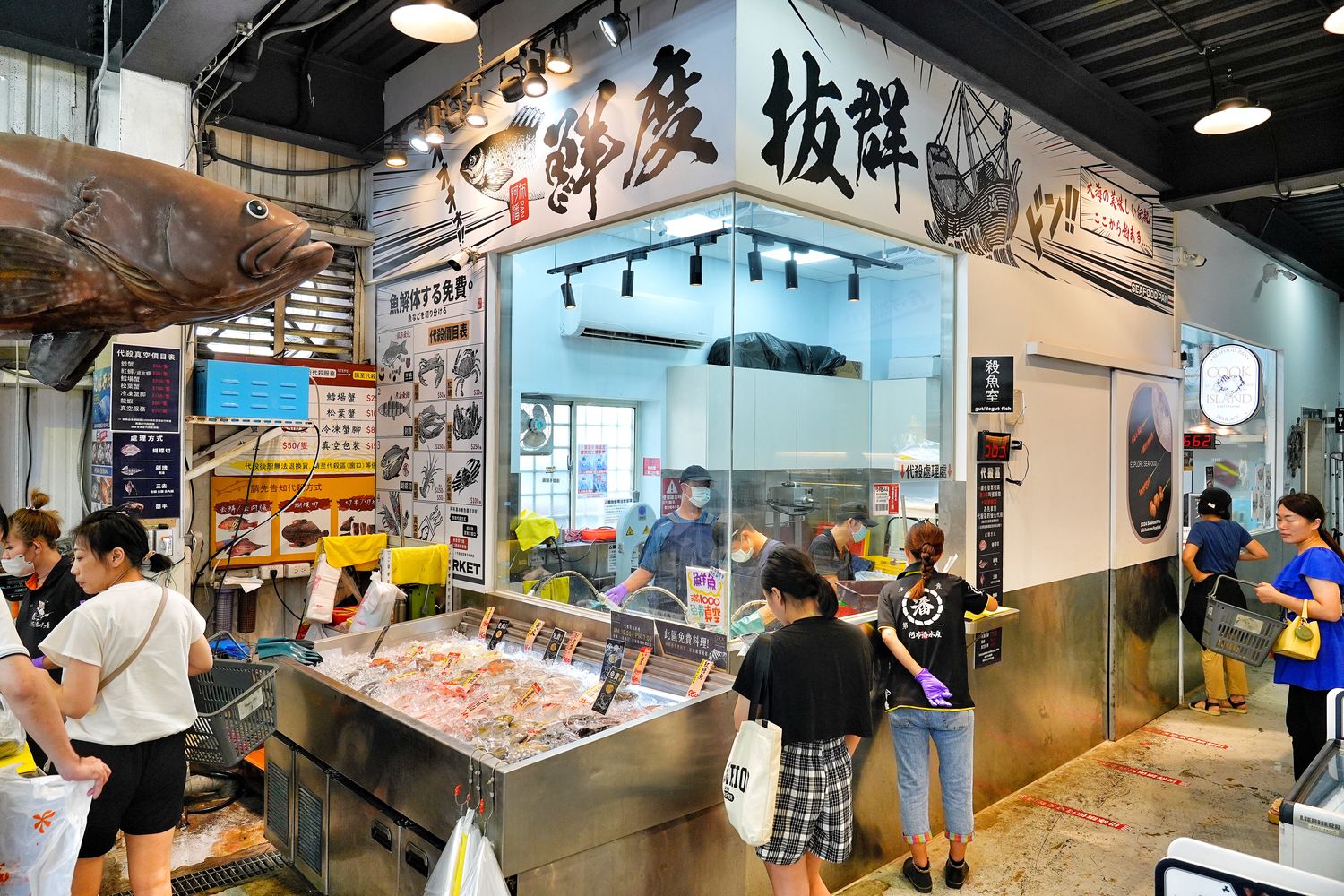 阿布潘水產｜台中百坪海鮮超市，中秋烤肉食材祭出超殺價格! @混血珊莎的奇幻旅程