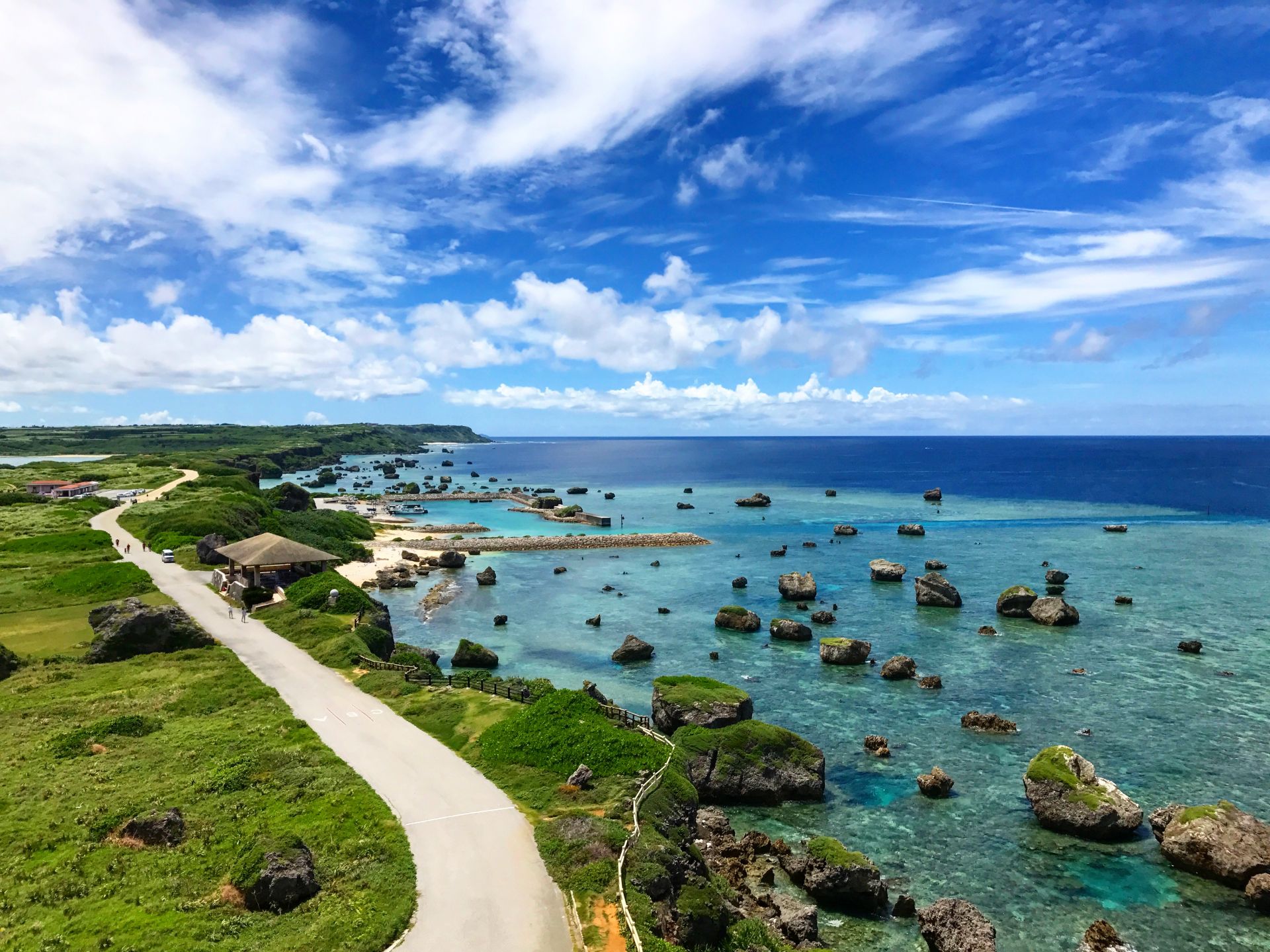 【2025宮古島旅遊景點】精選 12 個必去景點，尋找夢幻宮古藍! @混血珊莎的奇幻旅程