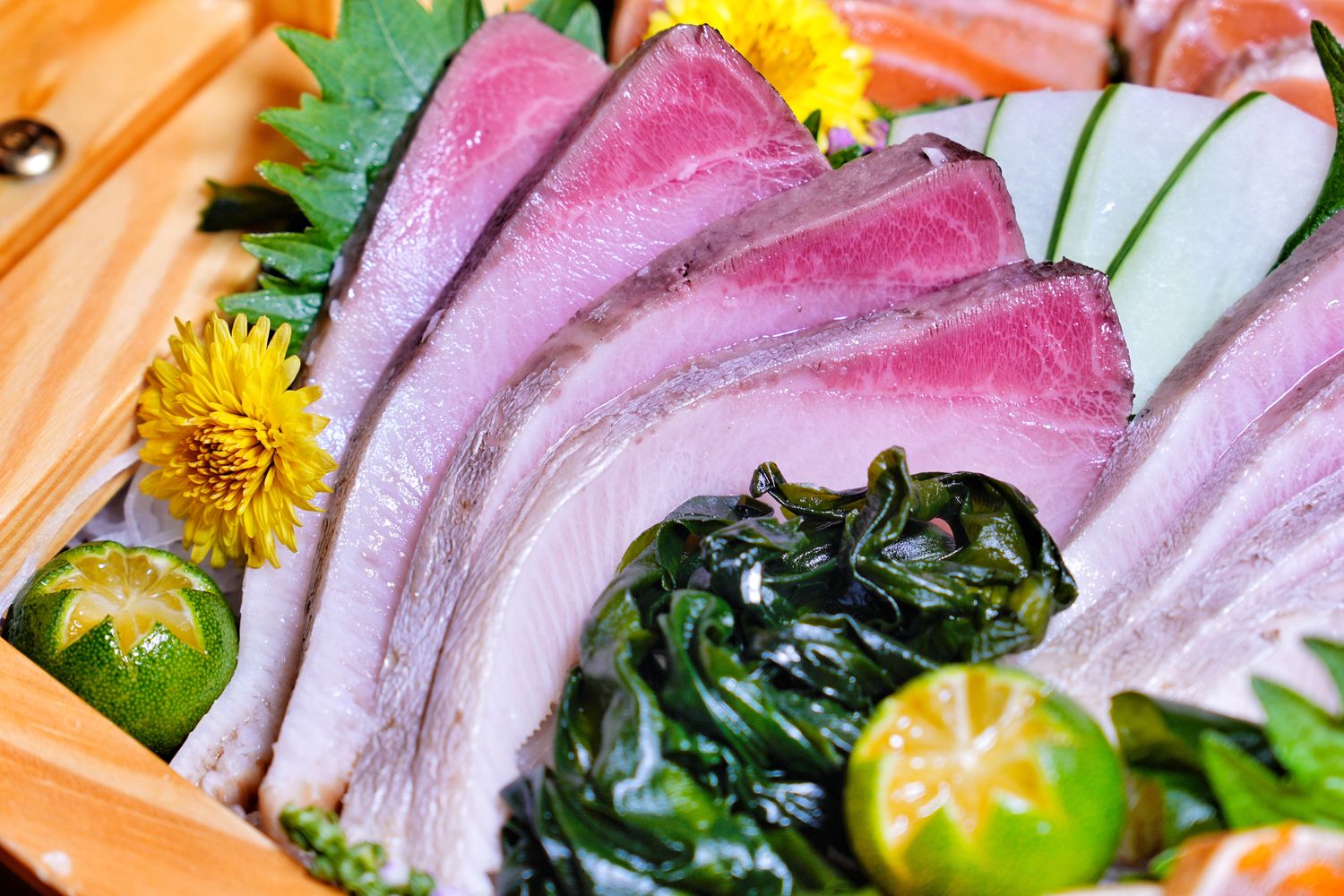 ABV日式居酒館｜林口長庚餐廳稻草燒生魚片船，帶你秒飛日本! @混血珊莎的奇幻旅程
