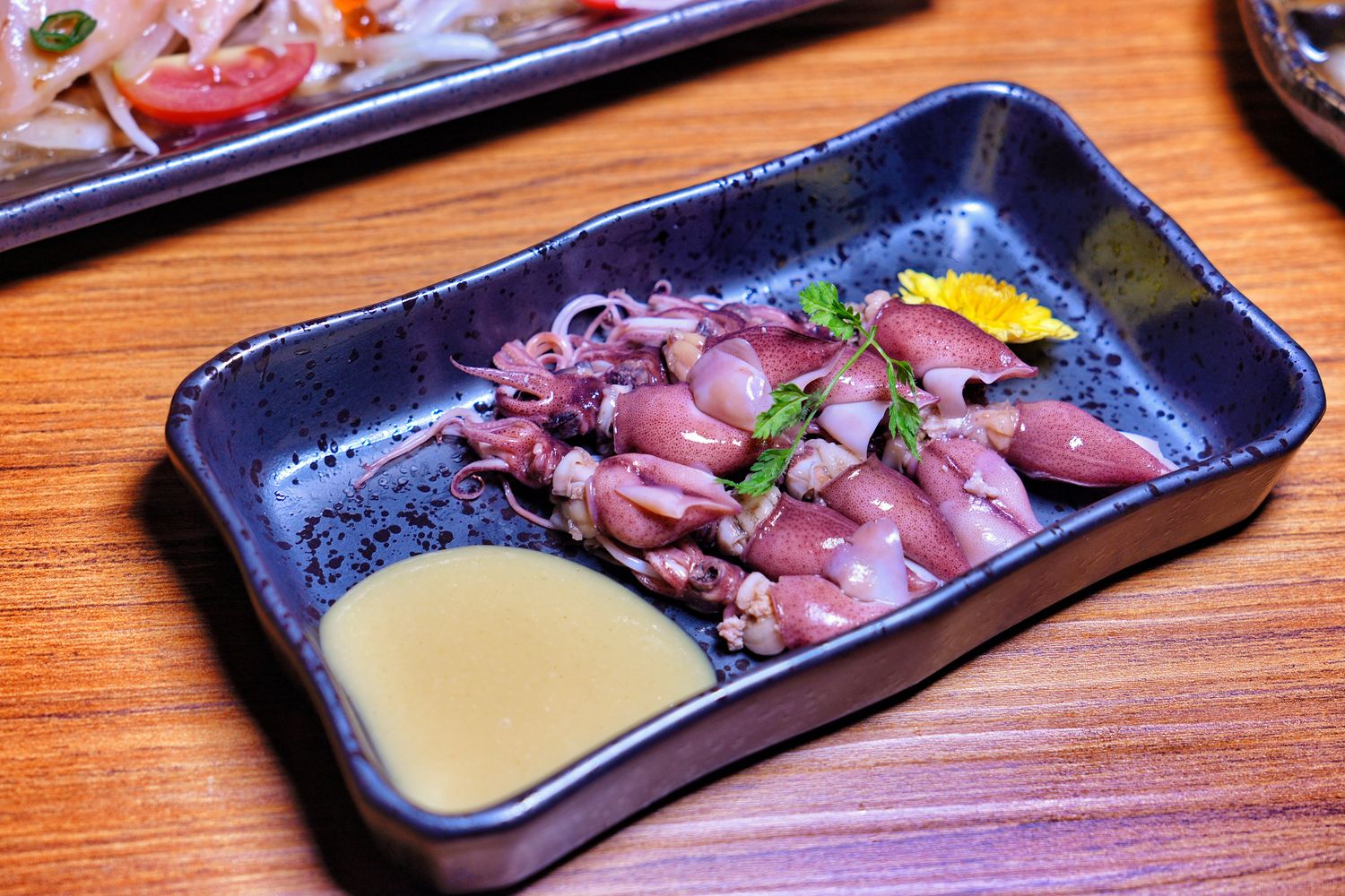 ABV日式居酒館｜林口長庚餐廳稻草燒生魚片船，帶你秒飛日本! @混血珊莎的奇幻旅程