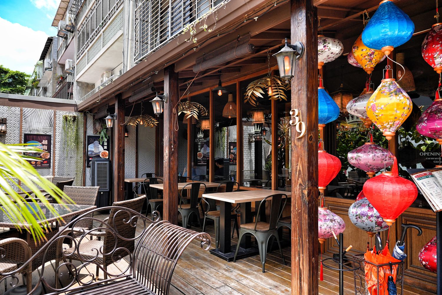 ABV南洋餐酒館｜台北平價早午餐只要 339 元，附咖椰吐司跟飲料! @混血珊莎的奇幻旅程