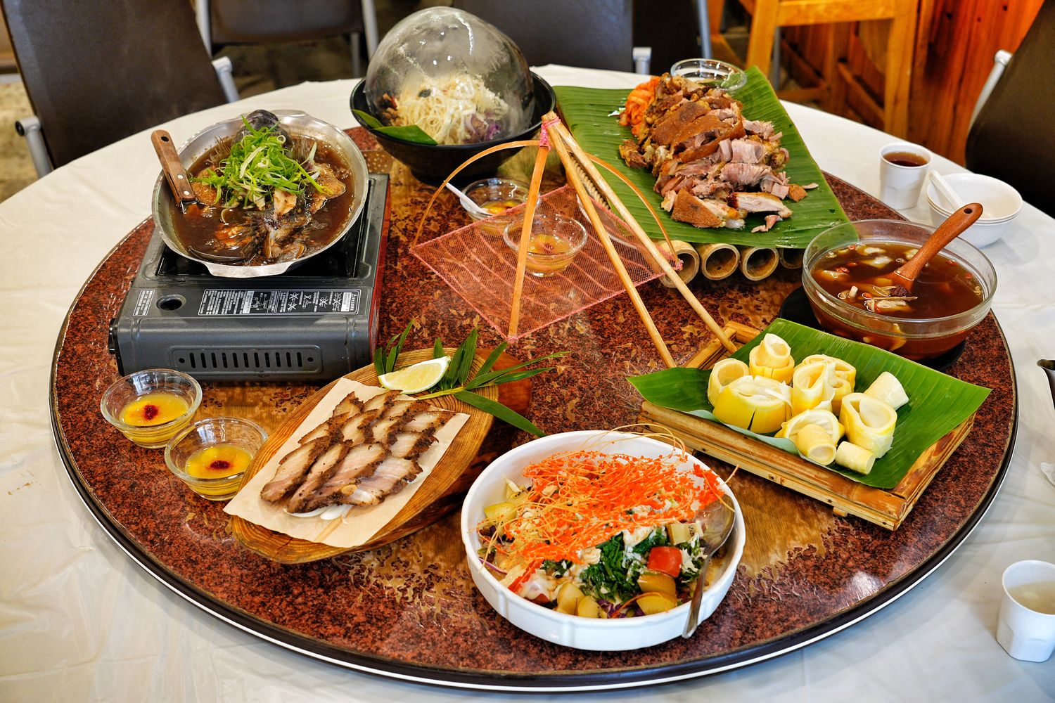 日月潭新山味邵族風味餐廳｜傳承三代老店水社碼頭美食! @混血珊莎的奇幻旅程