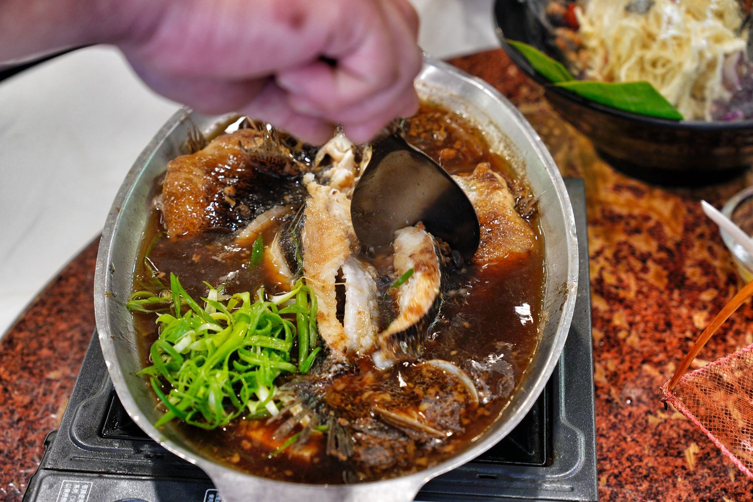 日月潭新山味邵族風味餐廳｜傳承三代老店水社碼頭美食! @混血珊莎的奇幻旅程