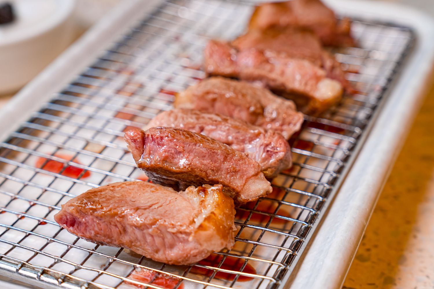 四時輕燒肉概念屋｜顛覆傳統全新燒肉概念，烤法兼具健康與美味，國外遊客指名必訪! @混血珊莎的奇幻旅程