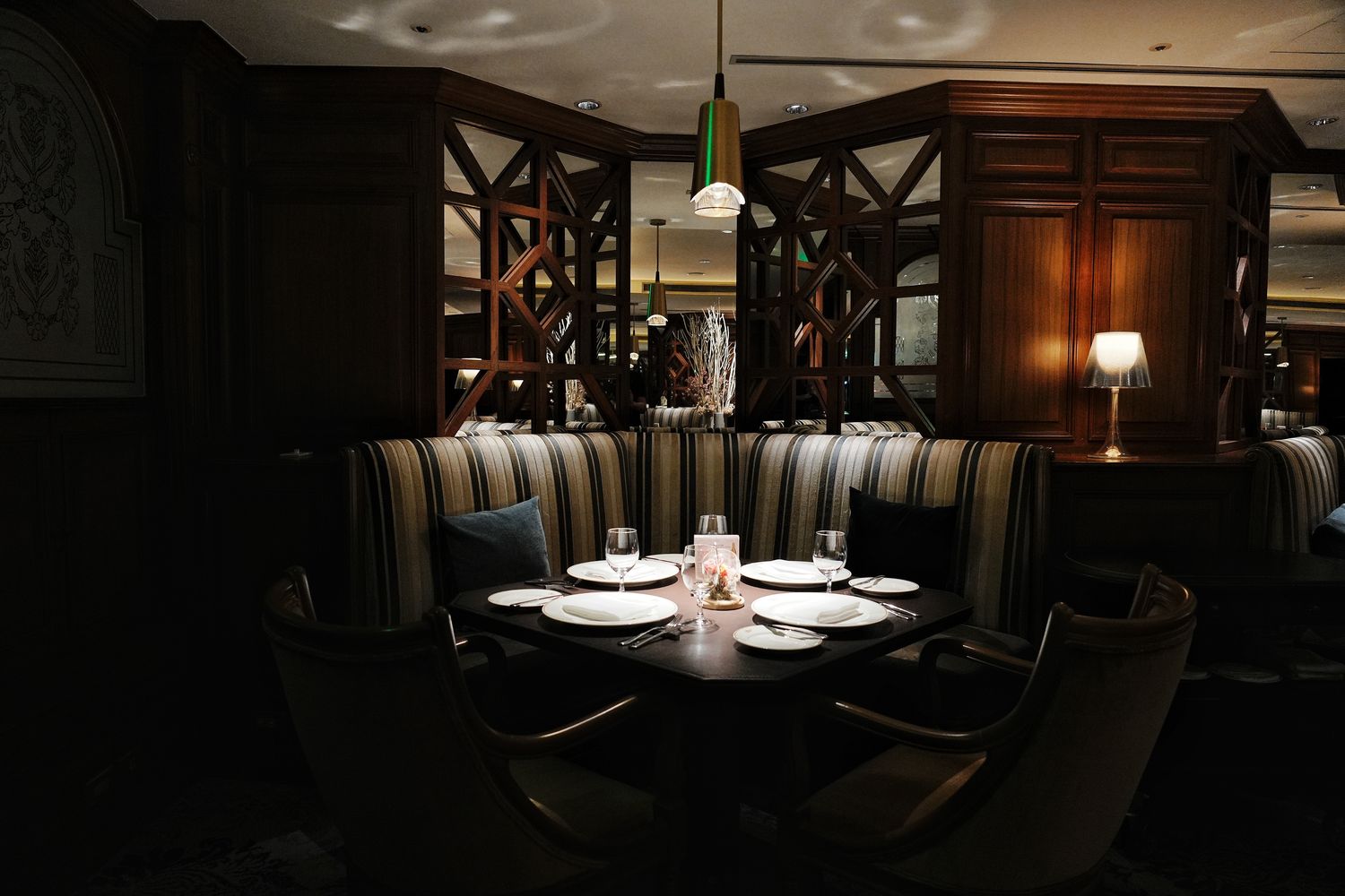 【2025台北約會餐廳】精選 23 家最浪漫的台北情侶餐廳浪漫氛圍！ @混血珊莎的奇幻旅程