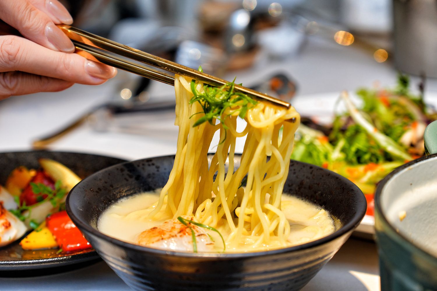 she&#8217;ll oyster bar 敘｜浮誇系台北生蠔塔， 1 顆只要 88 元起! @混血珊莎的奇幻旅程