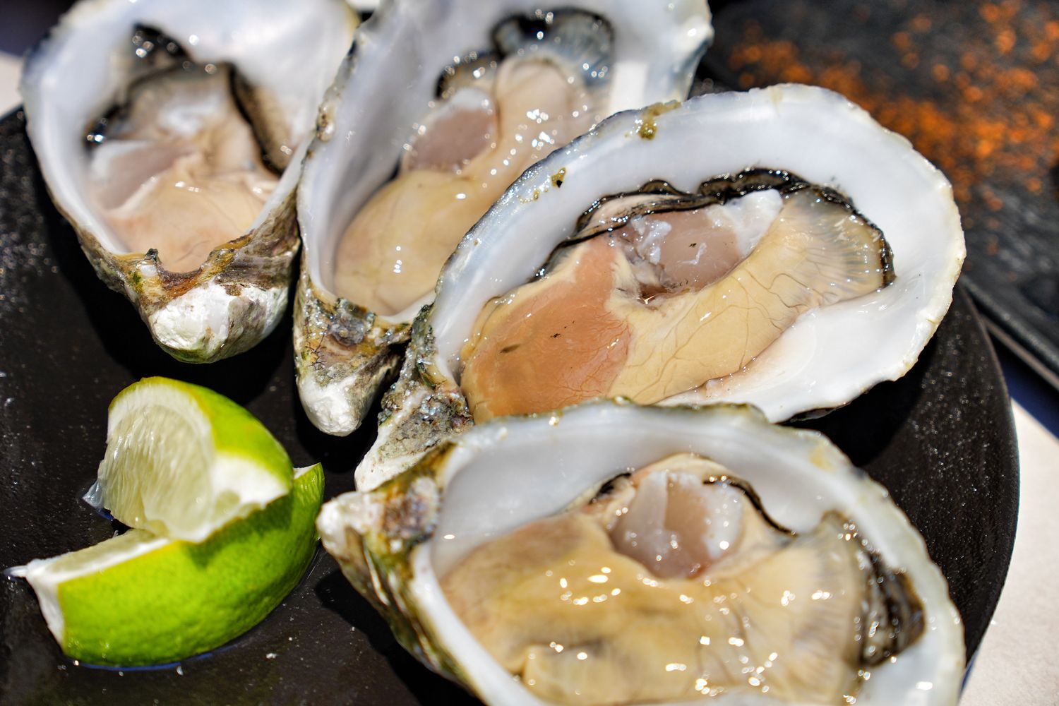 she&#8217;ll oyster bar 敘｜浮誇系台北生蠔塔， 1 顆只要 88 元起! @混血珊莎的奇幻旅程