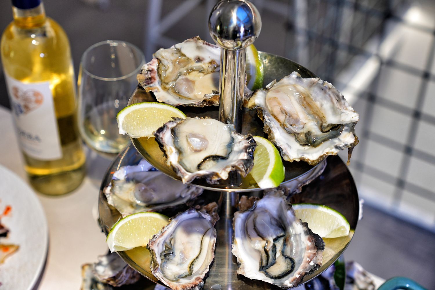 she&#8217;ll oyster bar 敘｜浮誇系台北生蠔塔， 1 顆只要 88 元起! @混血珊莎的奇幻旅程