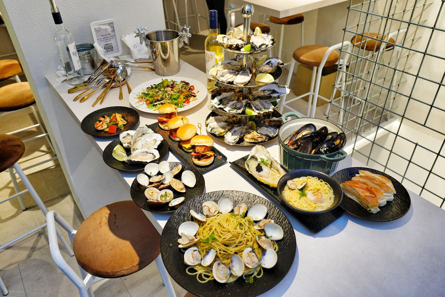 she&#8217;ll oyster bar 敘｜浮誇系台北生蠔塔， 1 顆只要 88 元起! @混血珊莎的奇幻旅程