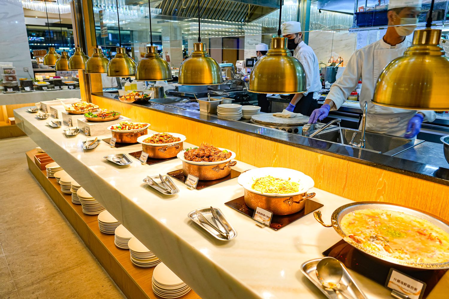 宜蘭礁溪美食｜葛瑪蘭之星自助餐星苑餐廳：高CP值海陸百匯，現流海鮮、螃蟹任你吃! @混血珊莎的奇幻旅程