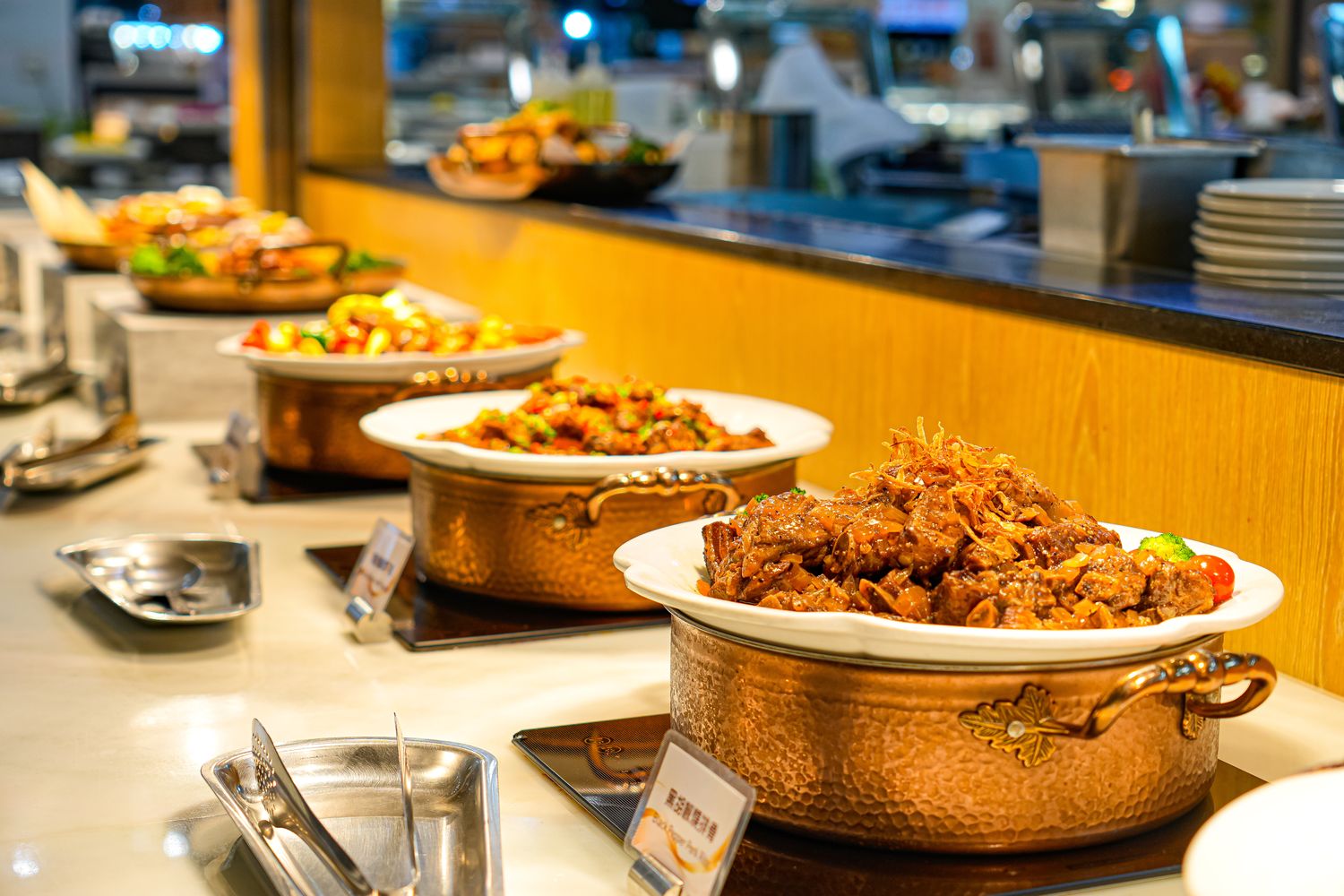 宜蘭礁溪美食｜葛瑪蘭之星自助餐星苑餐廳：高CP值海陸百匯，現流海鮮、螃蟹任你吃! @混血珊莎的奇幻旅程