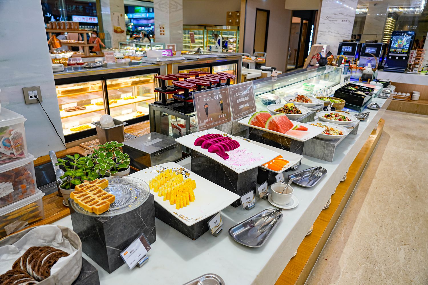 宜蘭礁溪美食|葛瑪蘭之星自助餐星苑餐廳:高CP值海陸百匯,現流海鮮、螃蟹任你吃! @混血珊莎的奇幻旅程 宜蘭礁溪美食|葛瑪蘭之星自助餐星苑餐廳:高CP值海陸百匯,現流海鮮、螃蟹任你吃! @混血珊莎的奇幻旅程