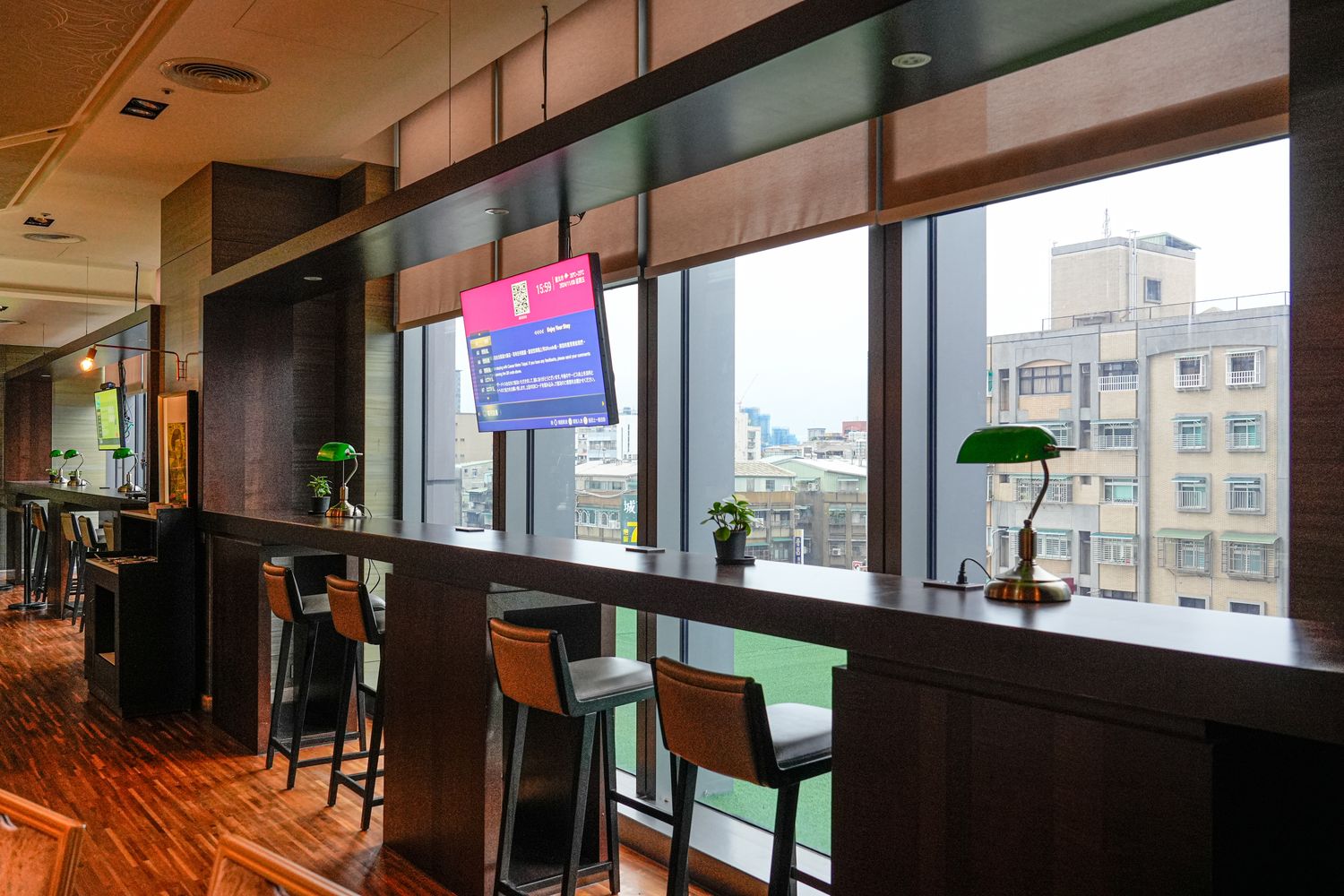 萬華火鍋｜台北凱達大飯店 Bar 98，火鍋百鮮打邊爐，自助吧吃到飽! @混血珊莎的奇幻旅程
