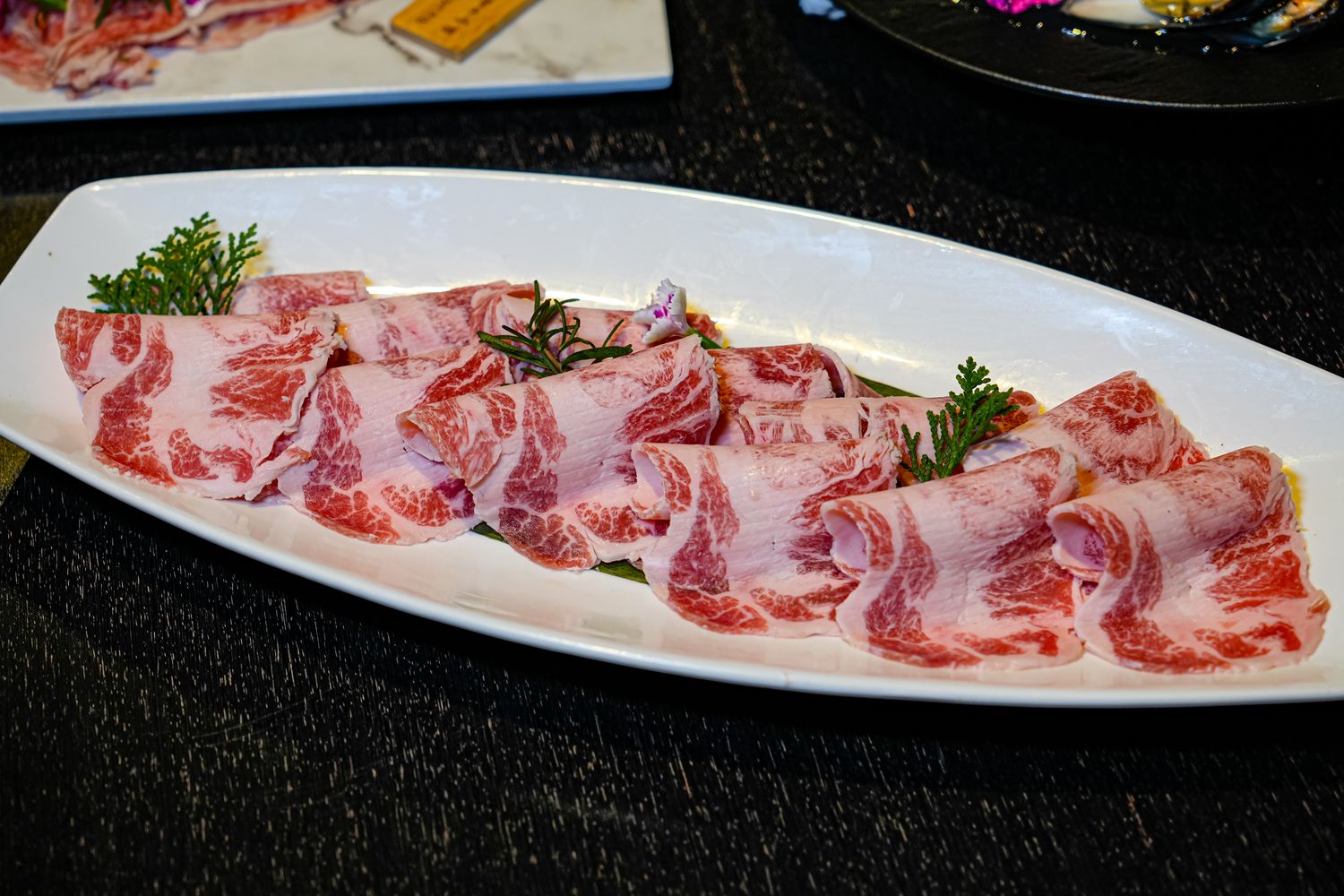萬華火鍋｜台北凱達大飯店 Bar 98，火鍋百鮮打邊爐，自助吧吃到飽! @混血珊莎的奇幻旅程