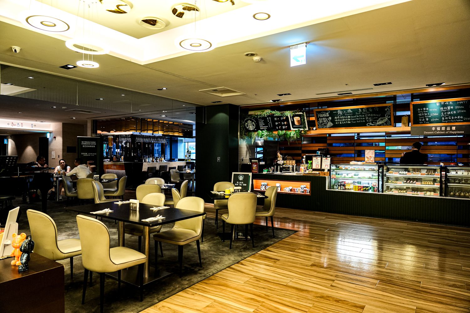萬華火鍋｜台北凱達大飯店 Bar 98，火鍋百鮮打邊爐，自助吧吃到飽! @混血珊莎的奇幻旅程