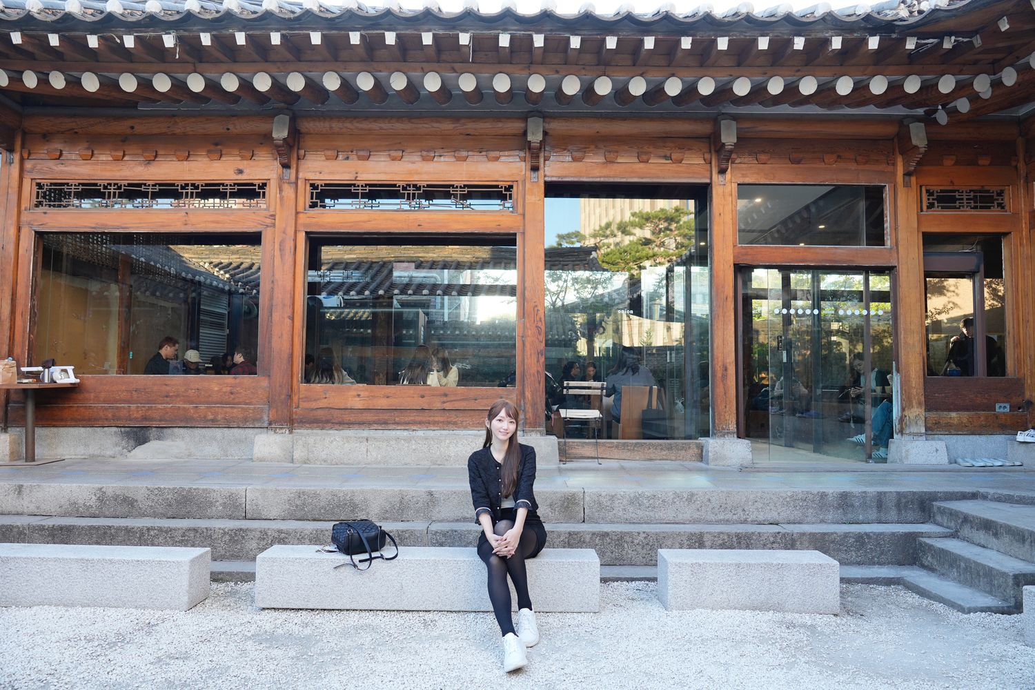 Cafe Onion Anguk|首爾安國站美食，IG打卡韓屋咖啡廳! @混血珊莎的奇幻旅程
