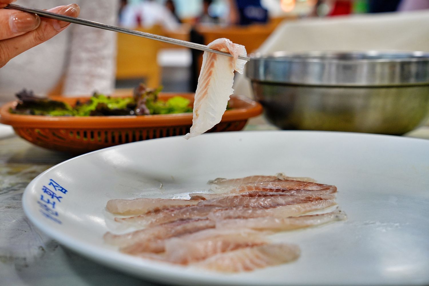 札嘎其市場｜必吃新鮮水產跟松葉蟹，中文店家點餐攻略! @混血珊莎的奇幻旅程