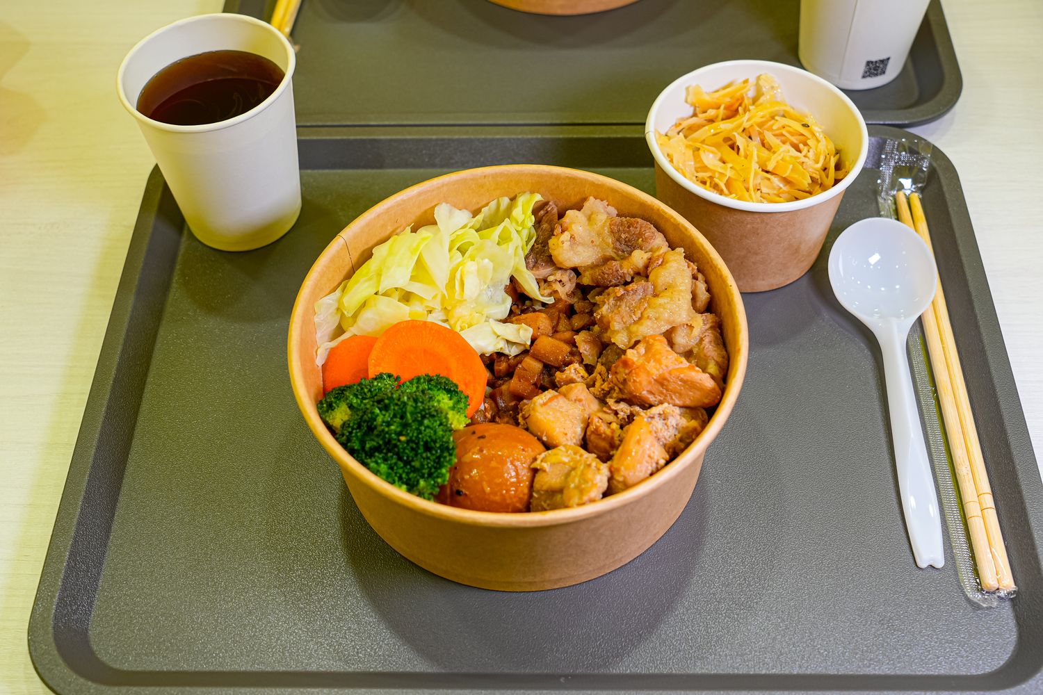小鹿亭｜公館咖哩飯日式丼飯烏龍麵平價首選，近台大師大! @混血珊莎的奇幻旅程