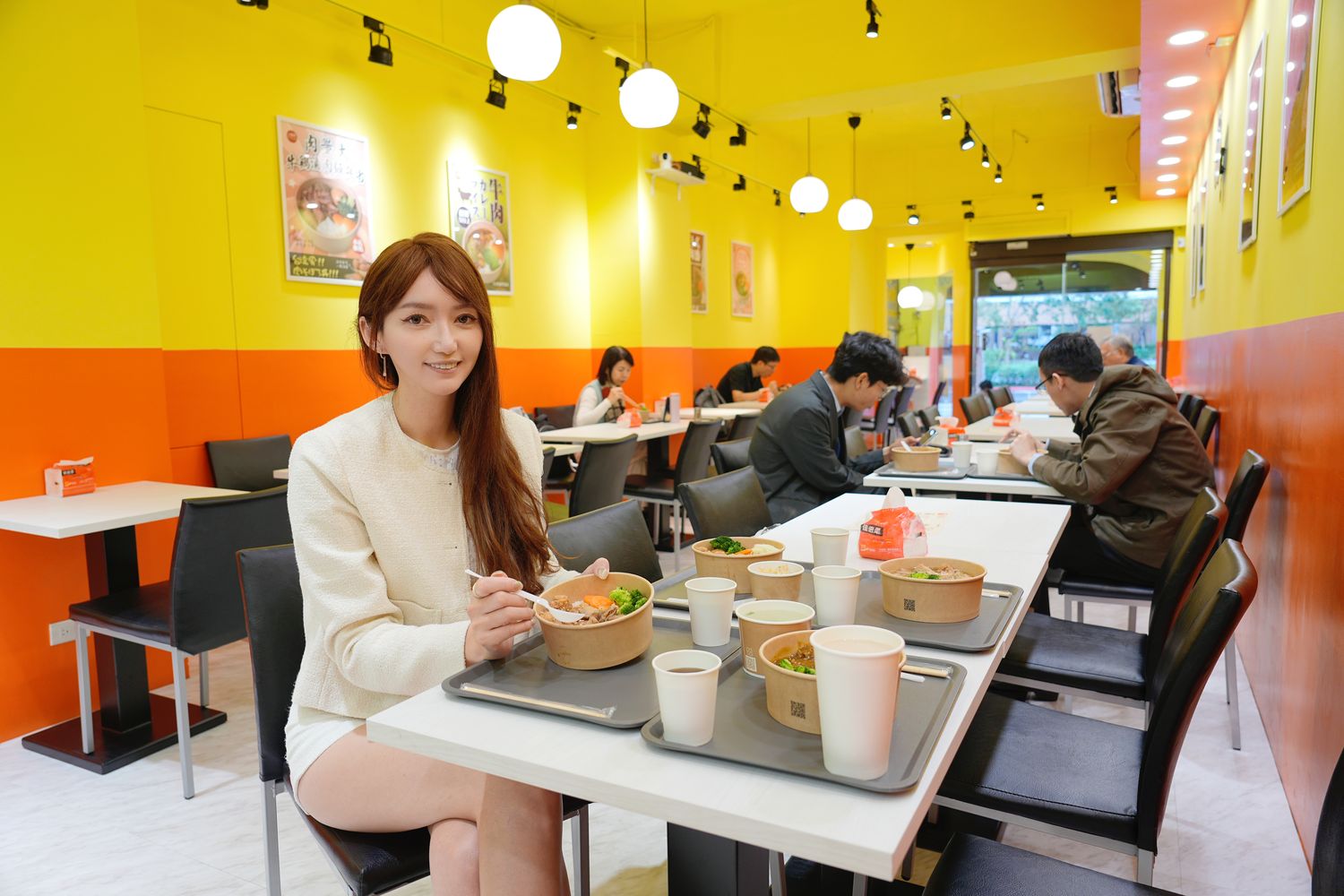 小鹿亭｜公館咖哩飯日式丼飯烏龍麵平價首選，近台大師大! @混血珊莎的奇幻旅程