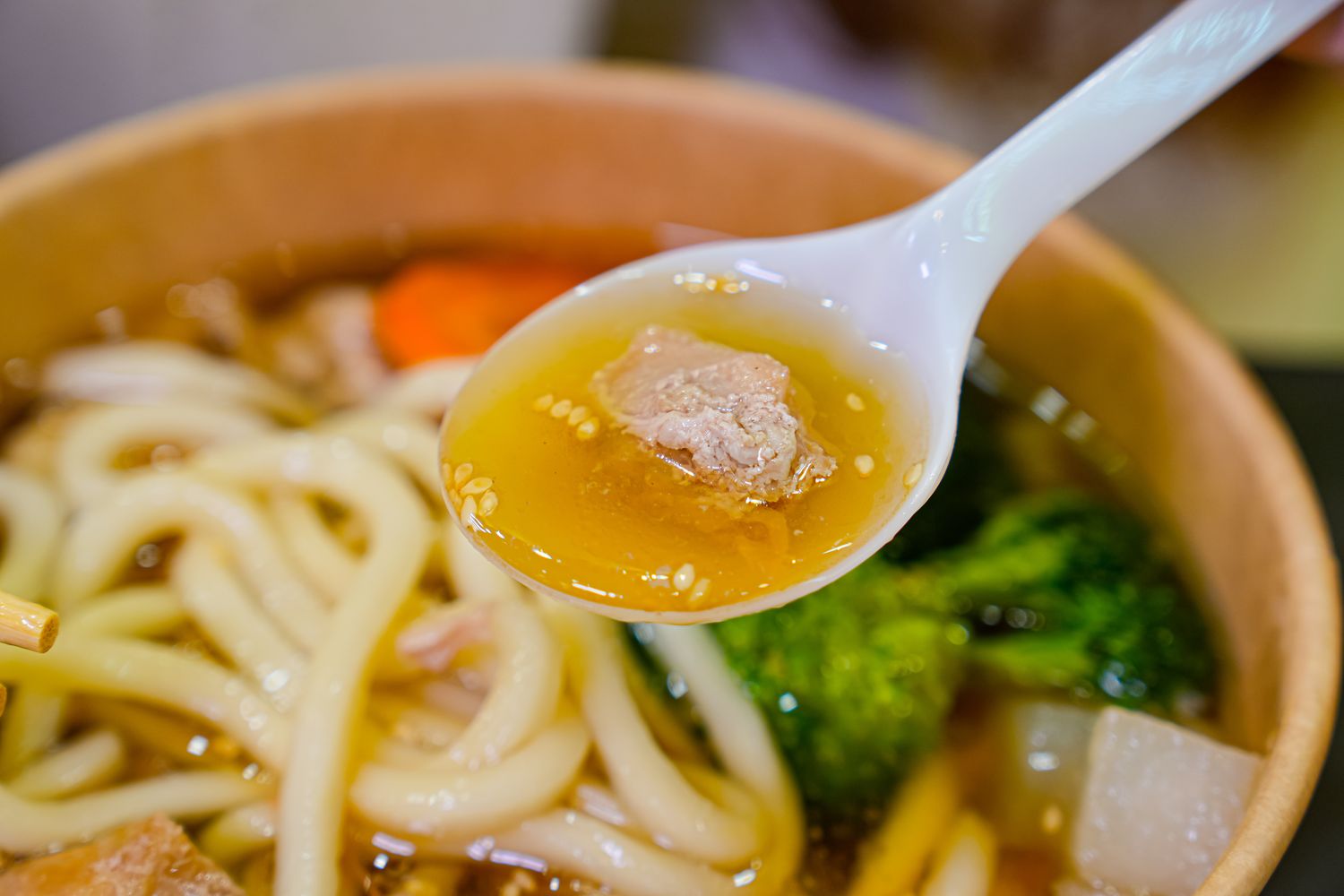 小鹿亭｜公館咖哩飯日式丼飯烏龍麵平價首選，近台大師大! @混血珊莎的奇幻旅程