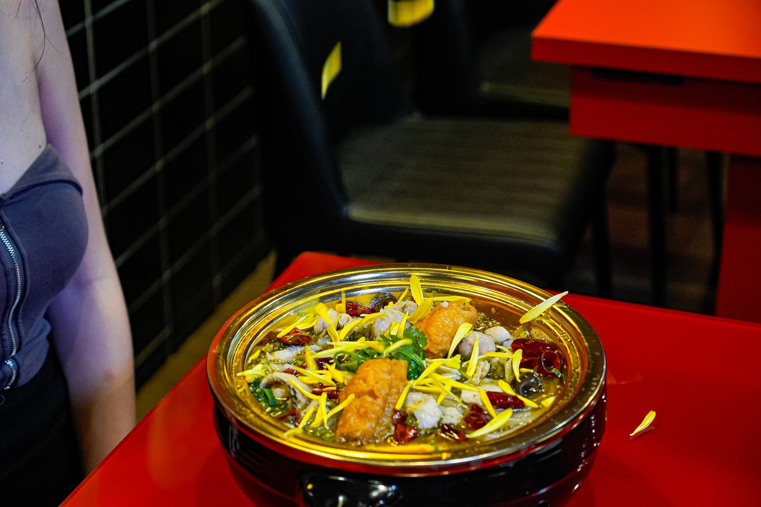 錄鼎記酸菜魚 屏東店|新開幕屏東酸菜魚， 288 元起自助吧吃到飽! @混血珊莎的奇幻旅程