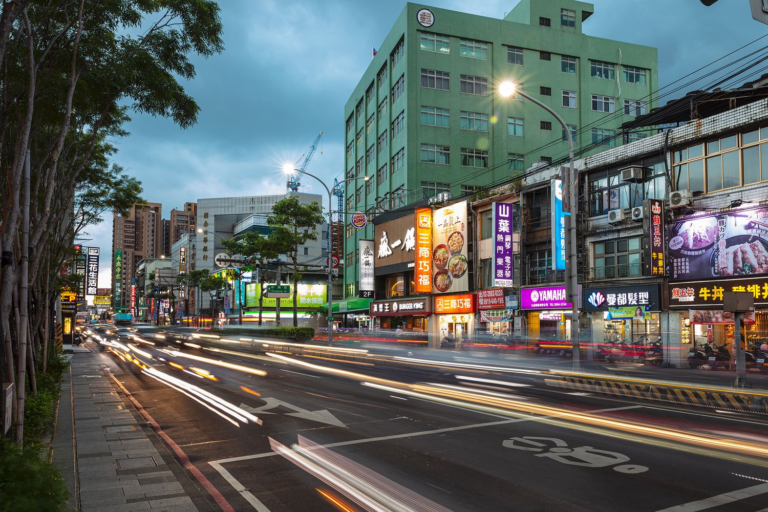新月大河｜新莊建案英倫雙塔地標，河景第一排水岸宅! @混血珊莎的奇幻旅程