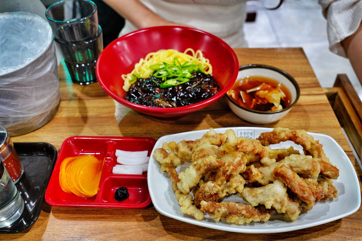 香港飯店0410｜韓國美食家白鍾元餐廳，人氣弘大美食! @混血珊莎的奇幻旅程