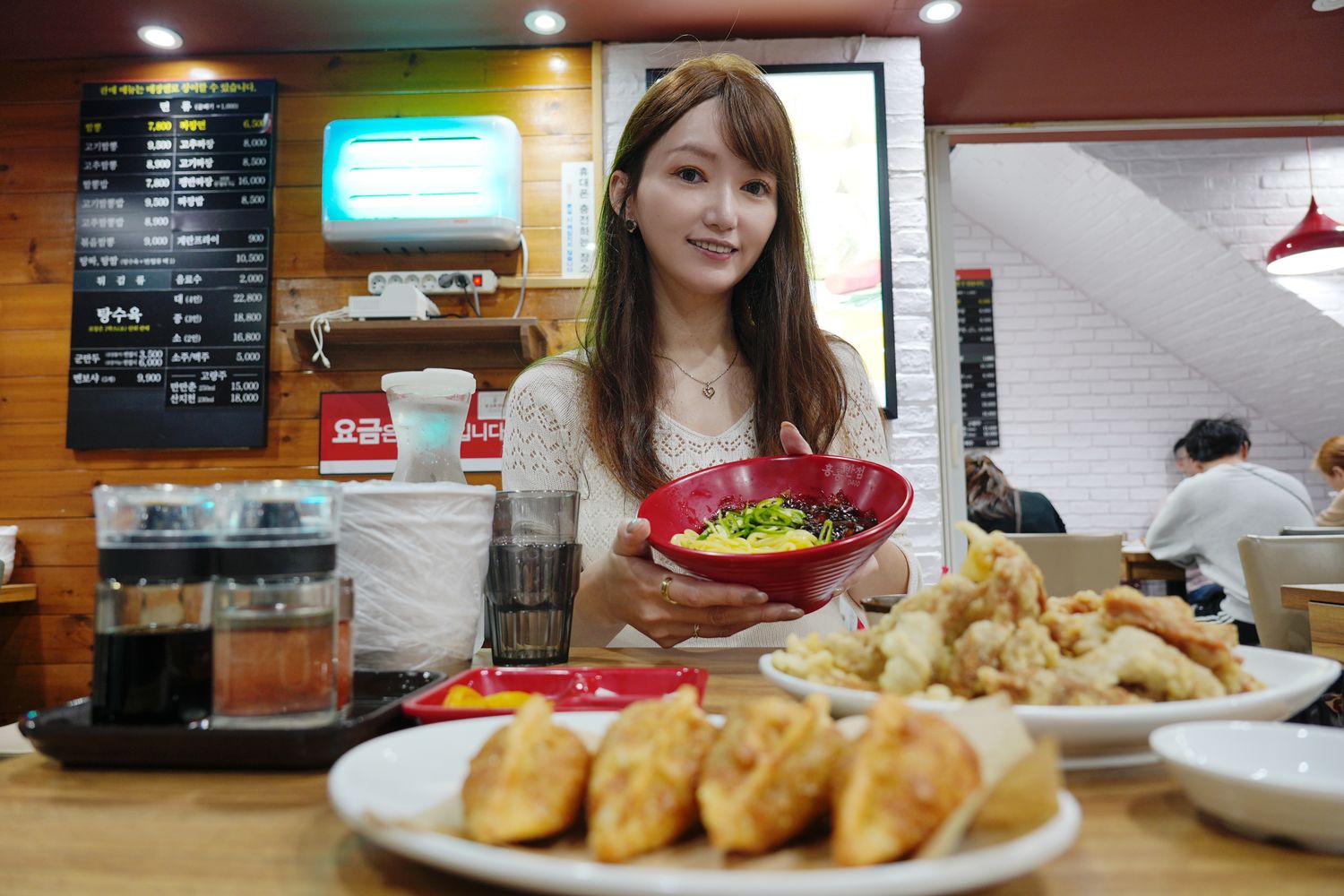 香港飯店0410｜韓國美食家白鍾元餐廳，人氣弘大美食! @混血珊莎的奇幻旅程