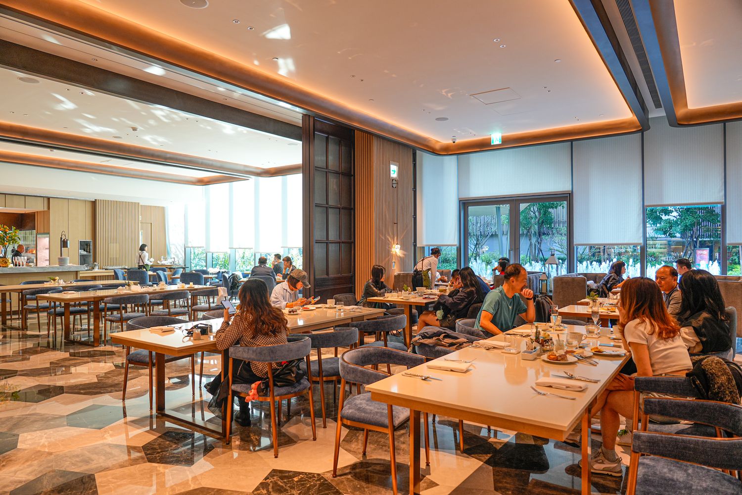 臺中勤美洲際酒店｜新開幕五星奢華飯店，夢幻空中花園泳池! @混血珊莎的奇幻旅程