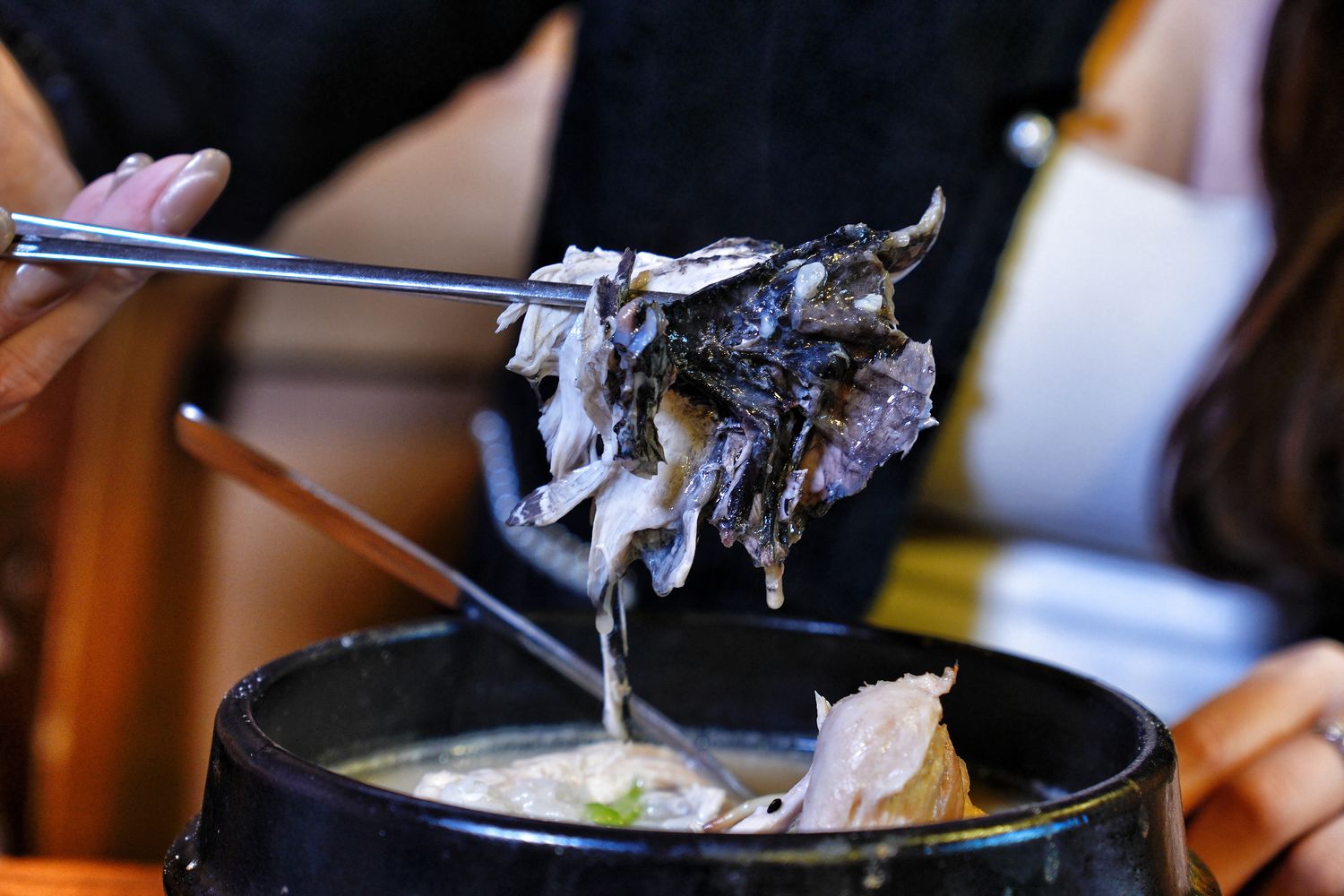 土俗村蔘雞湯｜景福宮站超夯人蔘雞，菜單排隊攻略! @混血珊莎的奇幻旅程