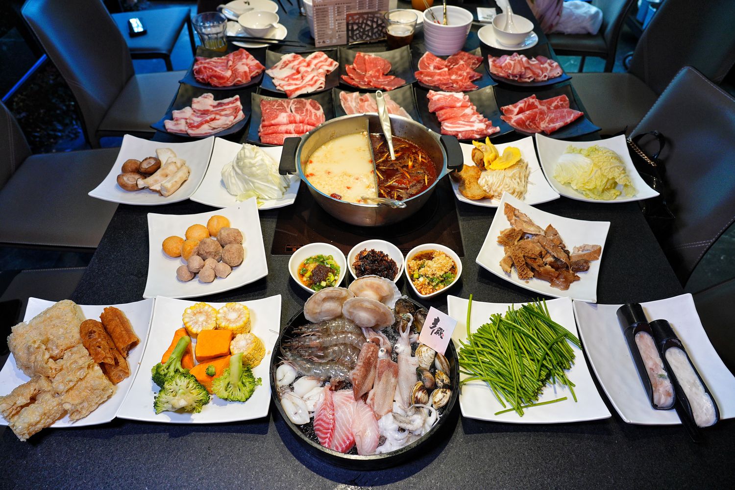 【2025台北火鍋】精選 19 間台北麻辣鍋.海鮮鍋好評推薦，必吃攻略! @混血珊莎的奇幻旅程