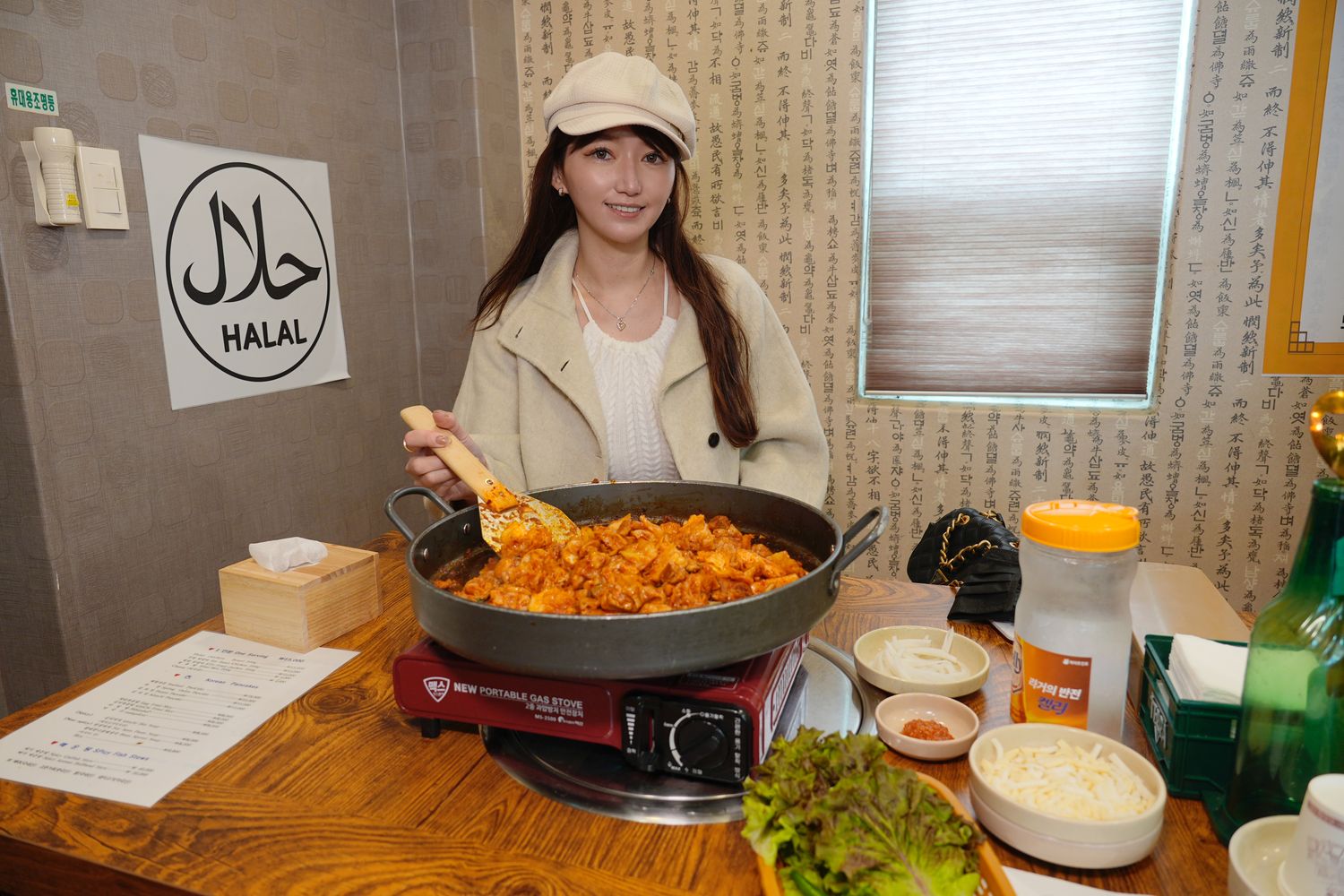 南怡島美食Naruteo charcoal stir-fried chicken|碼頭旁人氣春川辣炒雞! @混血珊莎的奇幻旅程