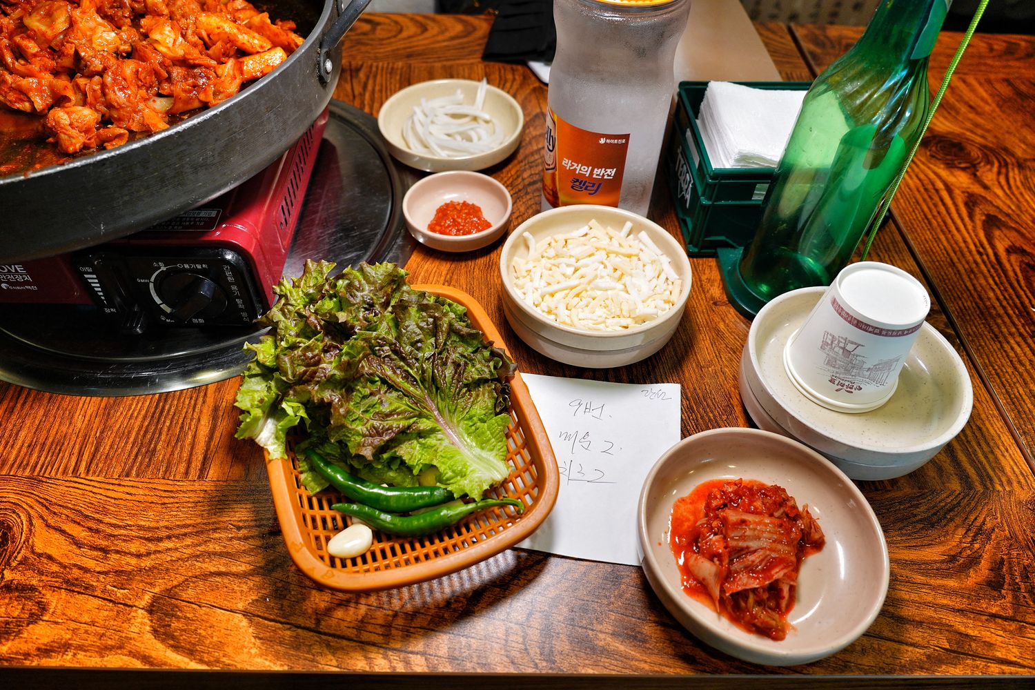 南怡島美食Naruteo charcoal stir-fried chicken|碼頭旁人氣春川辣炒雞! @混血珊莎的奇幻旅程